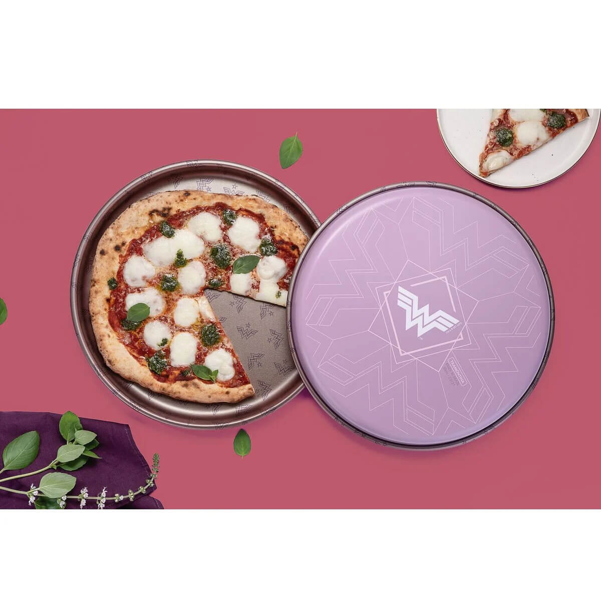 Assadeira Tramontina Mulher-Maravilha 1984 Alumínio e Externo Poliéster Roxo 30CM 1,8L 27813071