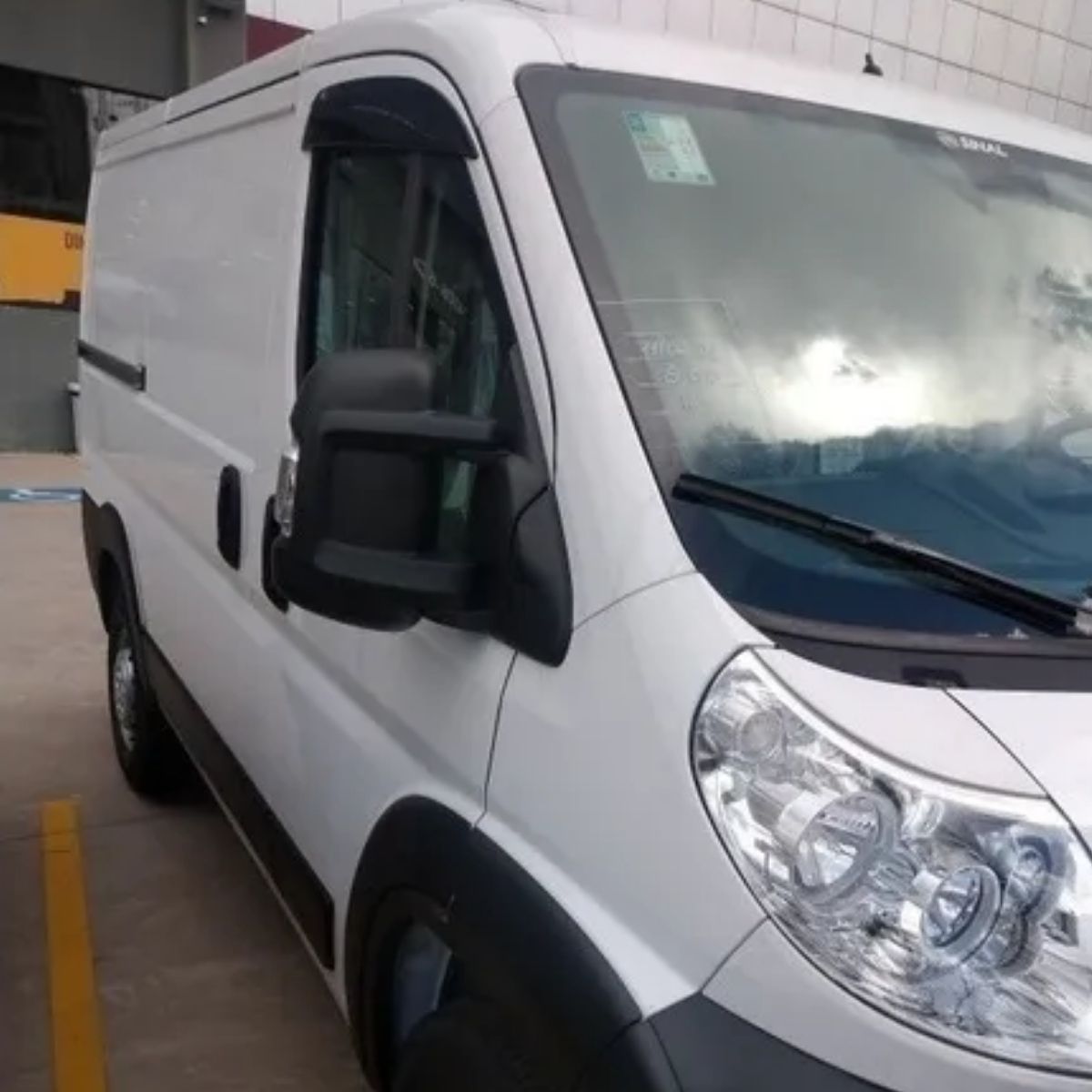 Calha de Chuva Defletor Fiat Ducato 2018 a 2022 02 Portas Acrílico Preto Fumê TG Poli 24028