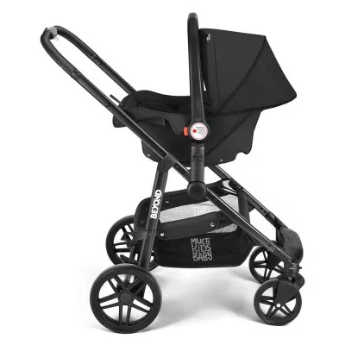 Carrinho de Bebê Beyond 2x1 Assento Moisés Até15kg Rodas Giratórias Assento Reversível Preto Multikids Baby BB428