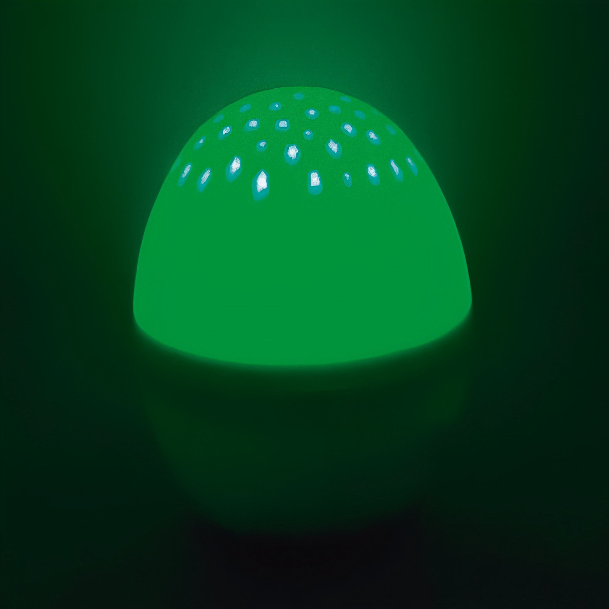 Luminária Musical Little Egg Infantil Projeta Estrelas e Lua KaBaby - 11705B