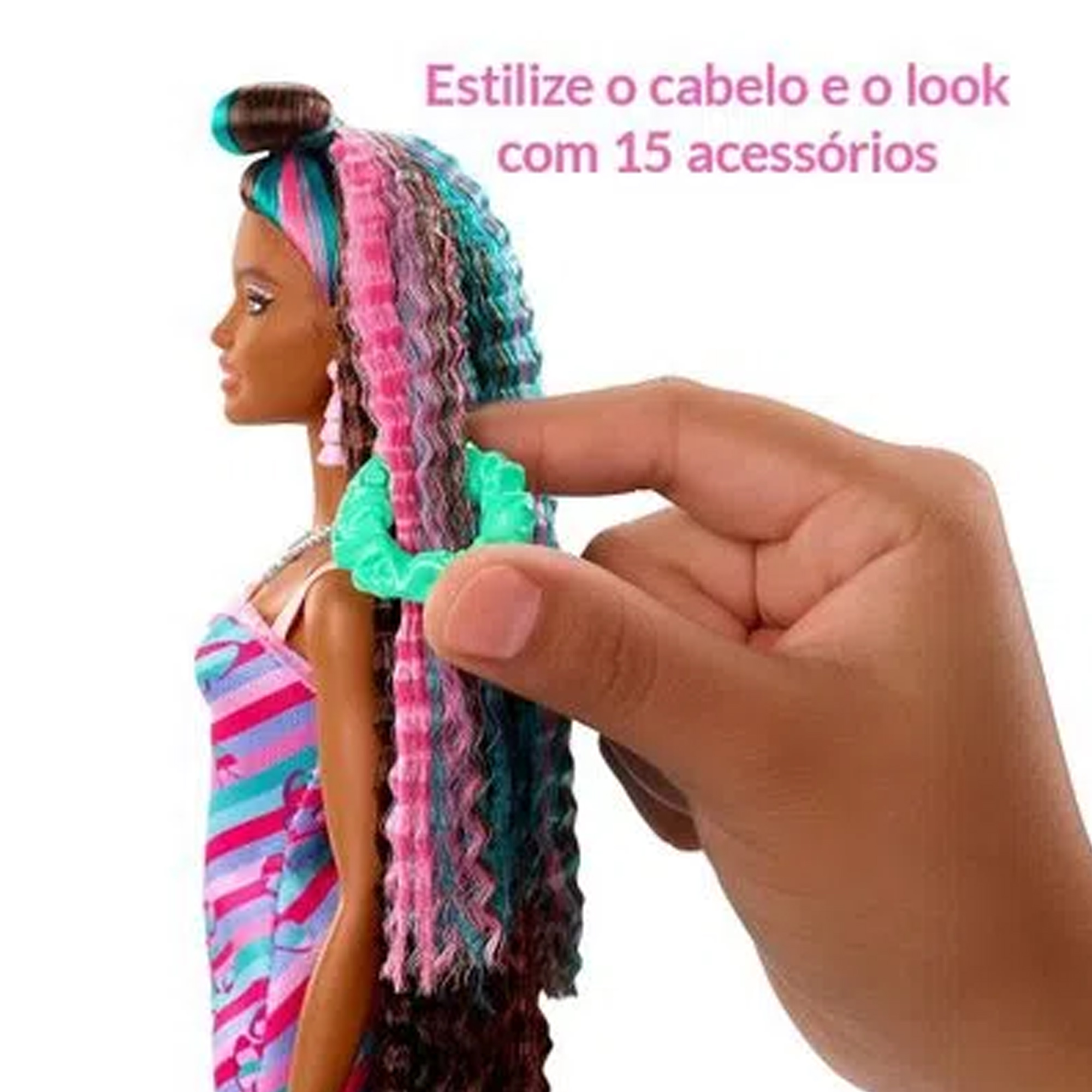 Boneca Barbie Totally Hair Borboleta Articulada  com 15 Acessórios Mattel - HCM91