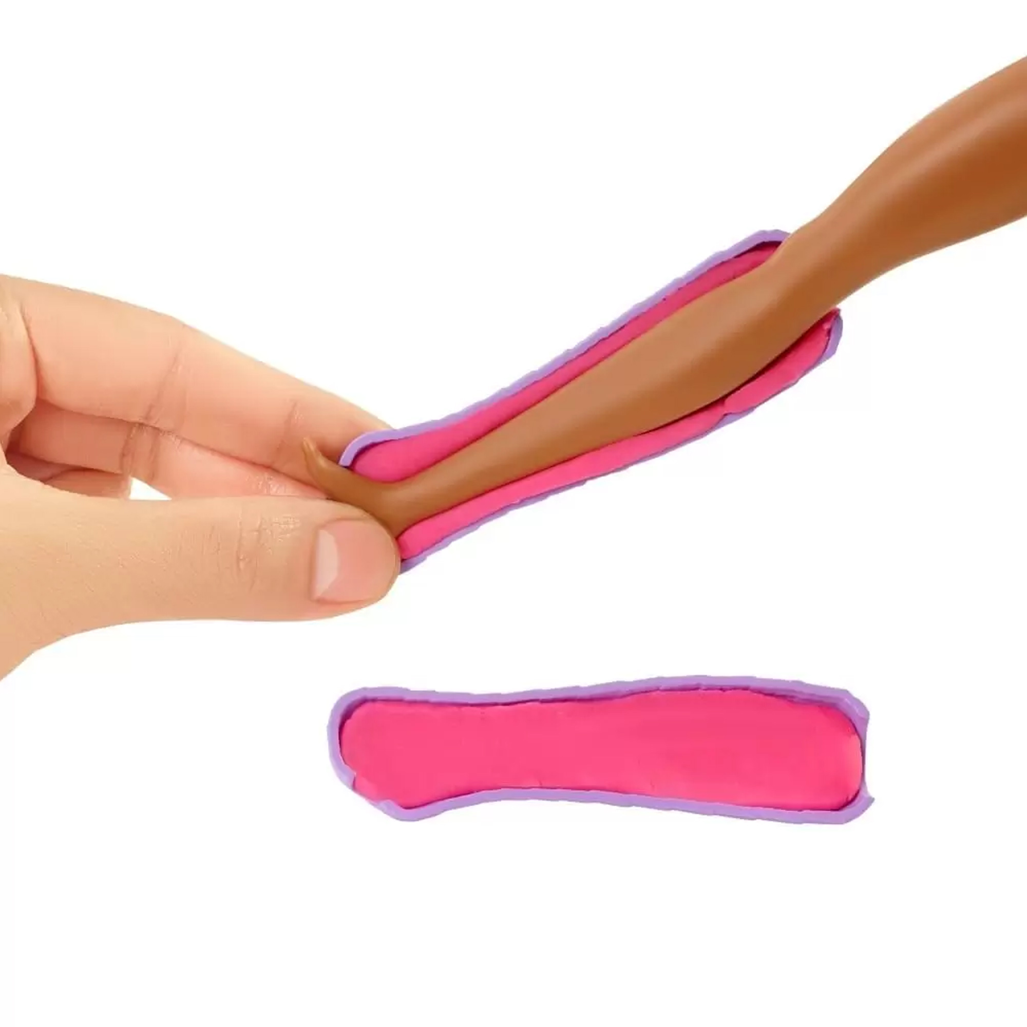Boneca Barbie Doutora Clínica Médica Cenário Playset Profissões com Acessórios Mattel - GTN61