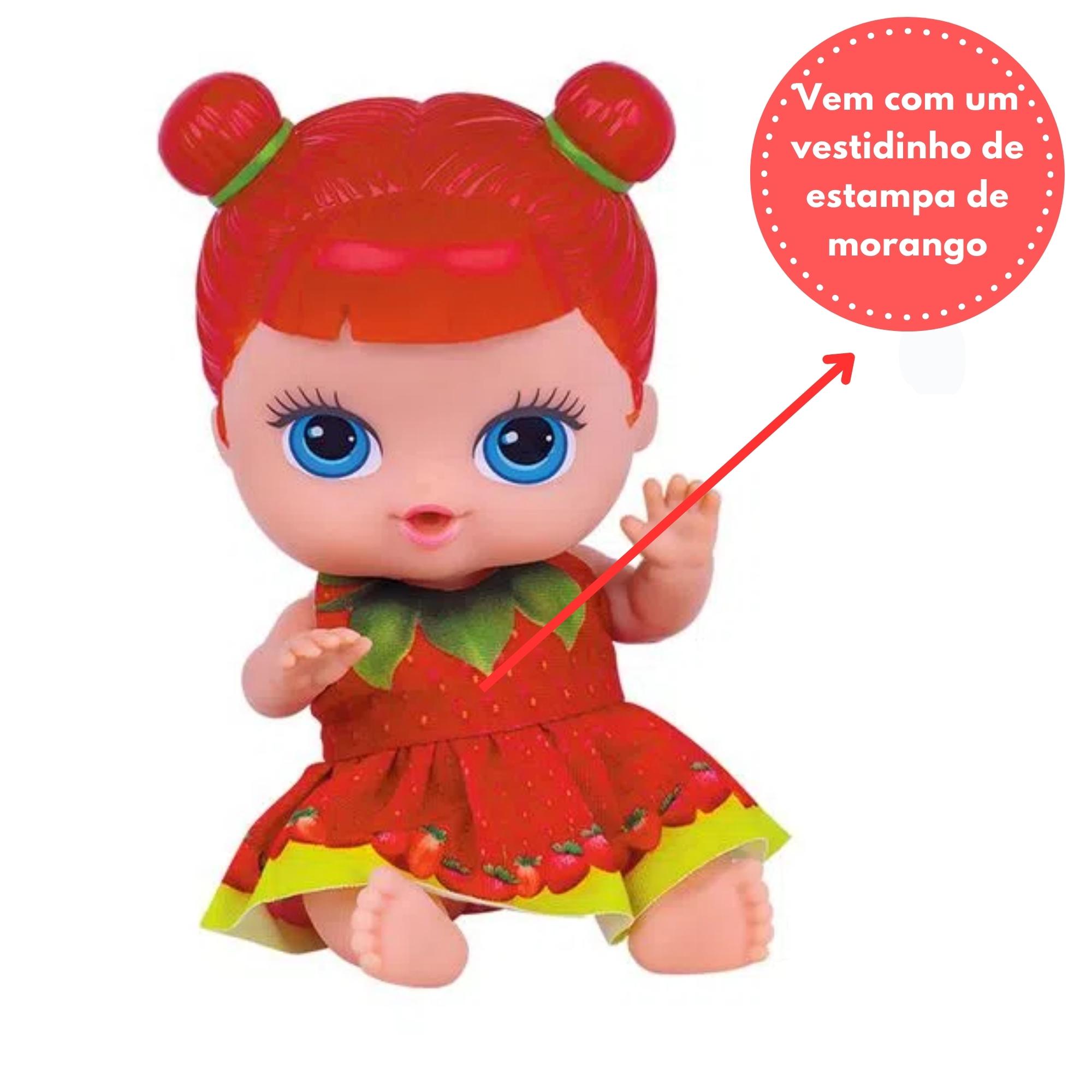 Brinquedo Boneca Coleção Frutinhas Cheirinho de Frutas Morango 18cm Plástico Vinil Cotiplas -2508