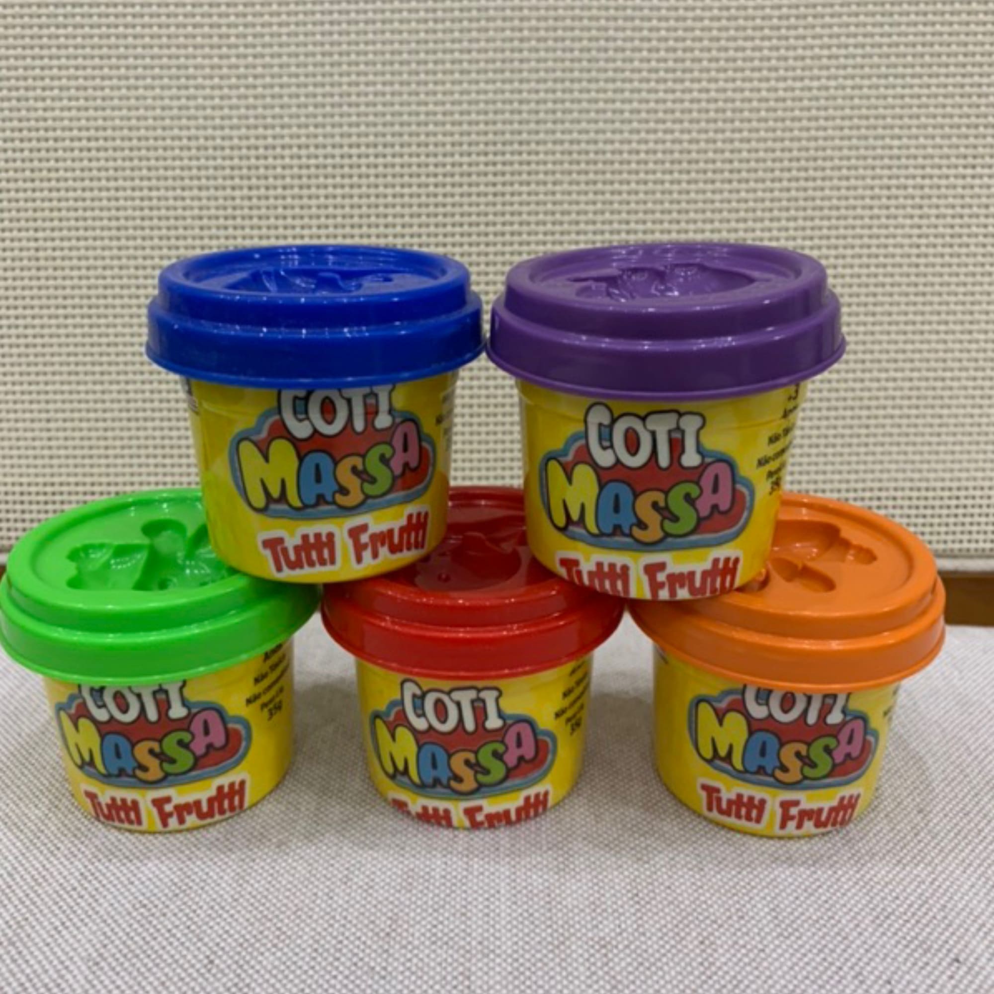 Brinquedo Massinha Coti Massa Tutti Frutti Kit Festa com 5 Potes com Molde na Tampa Cotiplás - 2629