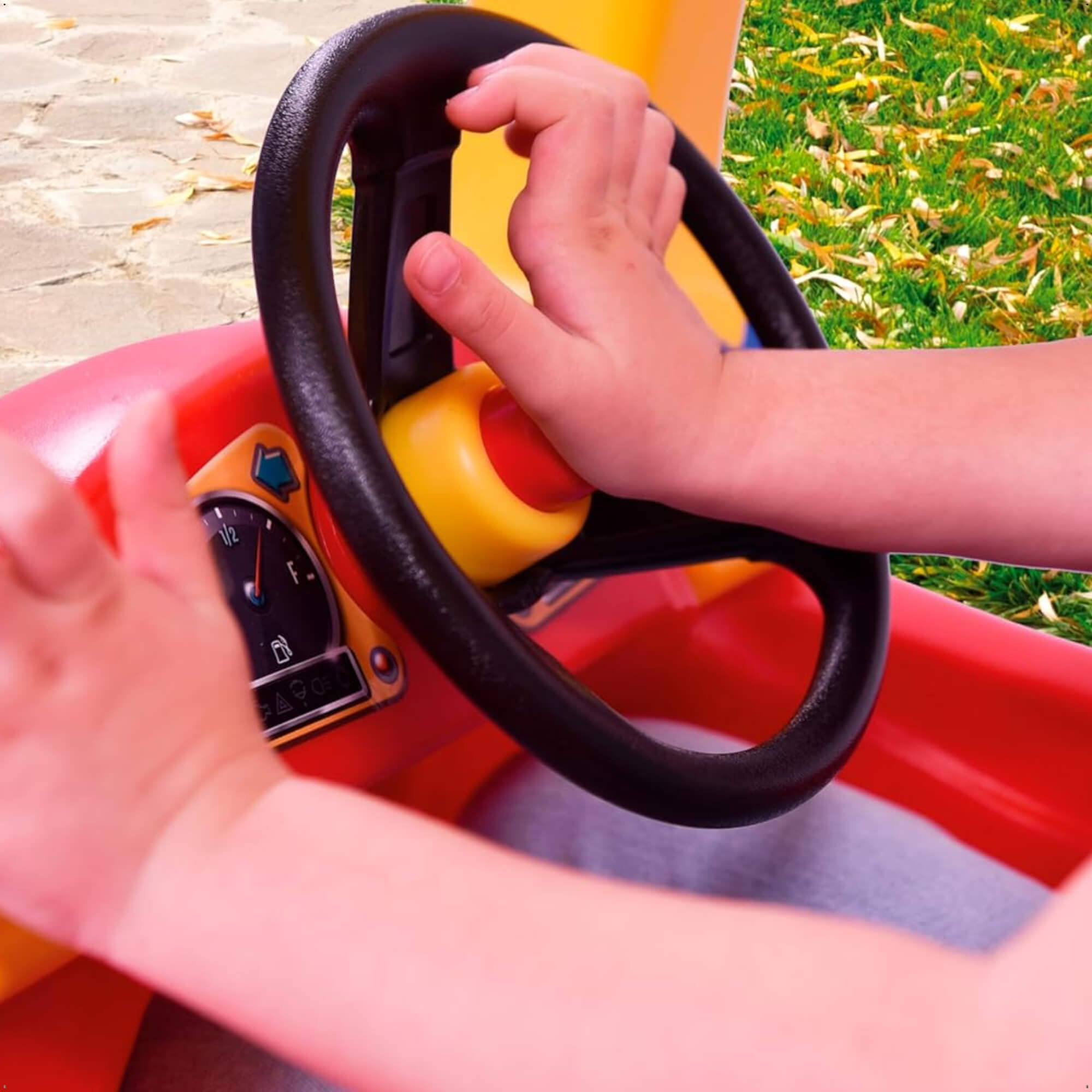 Carrinho de Passeio Infantil Com ou Sem Empurrador Cozy Coupe Little Tikes Xalingo - 59110