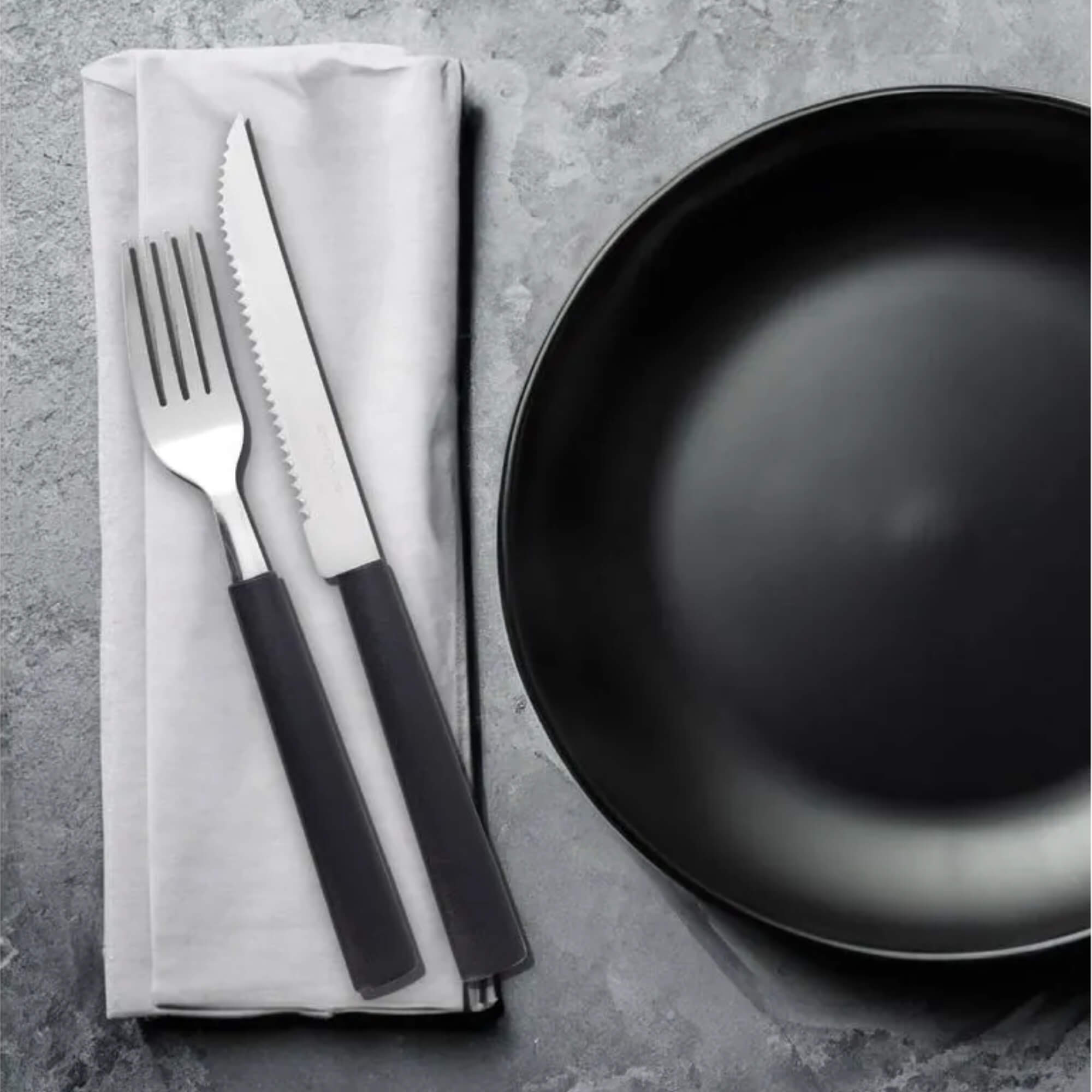 Garfo de Mesa Aço Inoxidável Cabo em Polipropileno Preto Linha Riviera Brinox - 6026/010