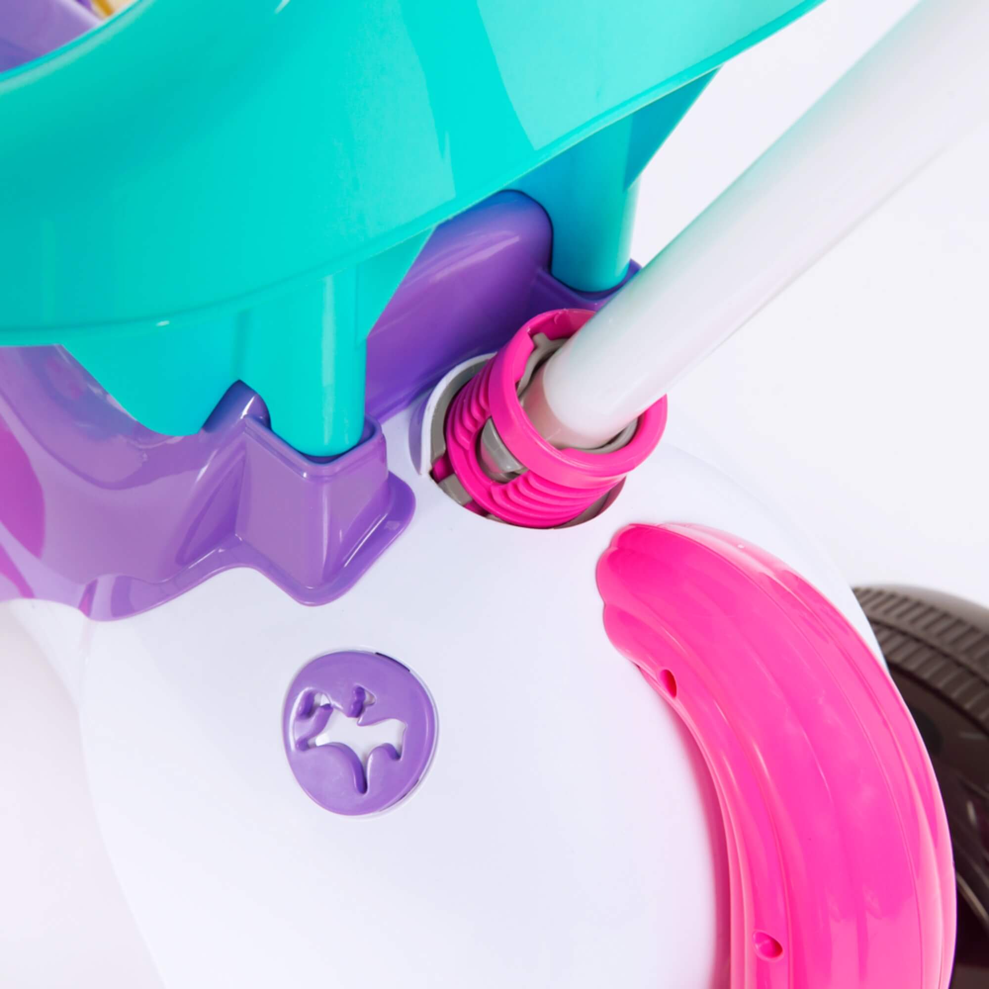 Triciclo Infantil Unicórnio Fantasy Rosa com Pedal e Empurrador Calesita - 1001
