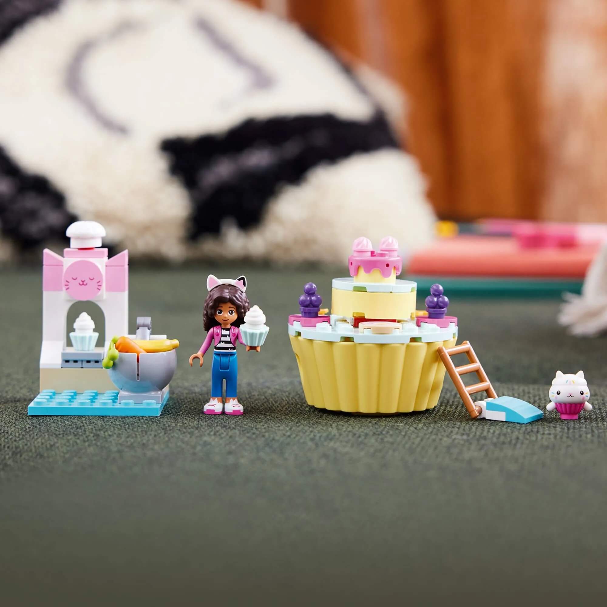 LEGO Gabby's Dollhouse Diversão na Confeitaria com o Cakey 58 peças - 4111110785