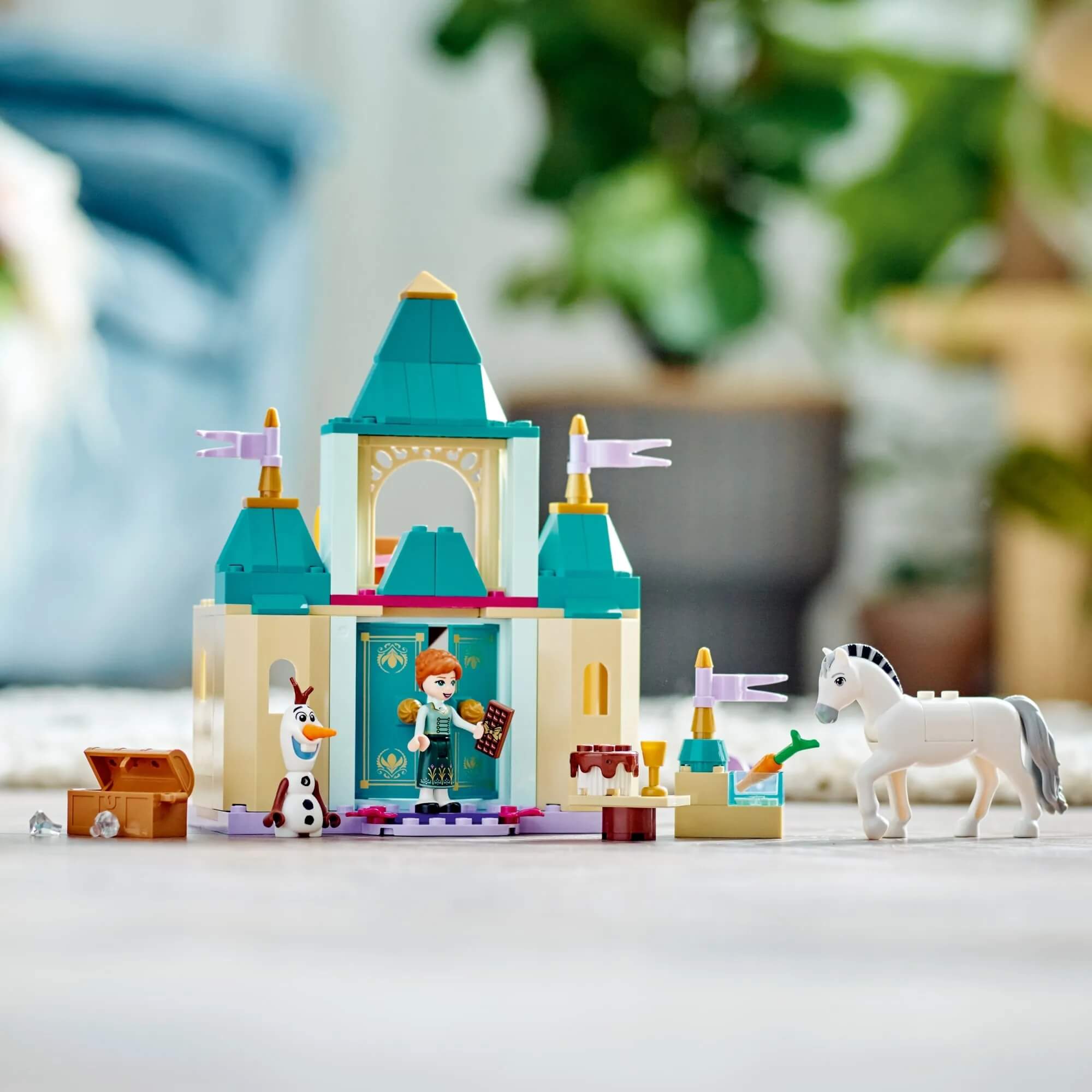 LEGO Disney Princess Castelo Divertido de Anna e Olaf 108 Peças - 4111143204