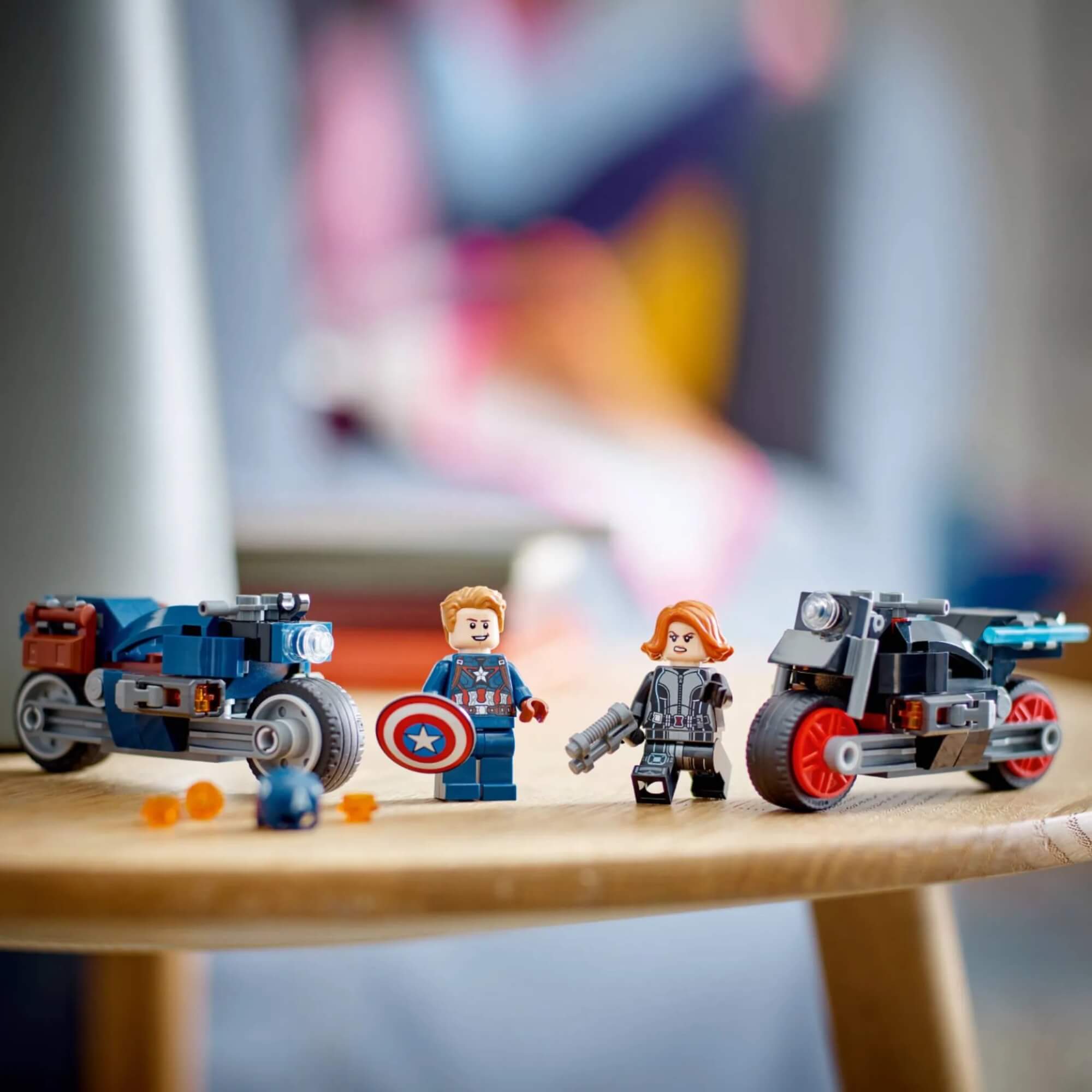 LEGO Marvel Motocicletas da Viúva Negra e do Capitão América 130 peças - 4111176260