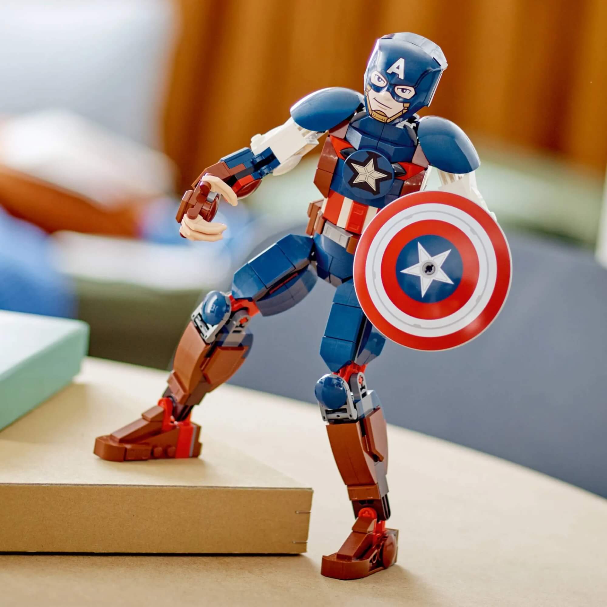 LEGO Marvel Figura do Capitão América 310 Peças - 4111176258