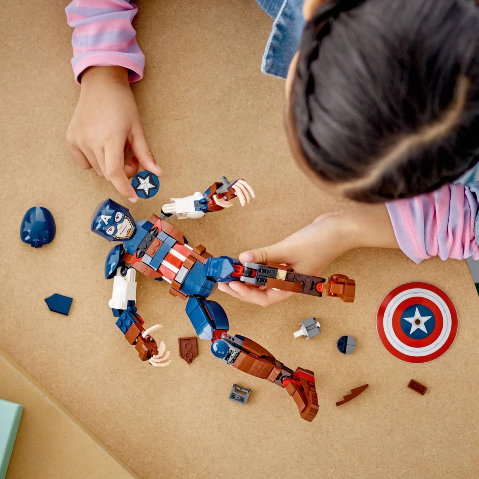 LEGO Marvel Figura do Capitão América 310 Peças - 4111176258
