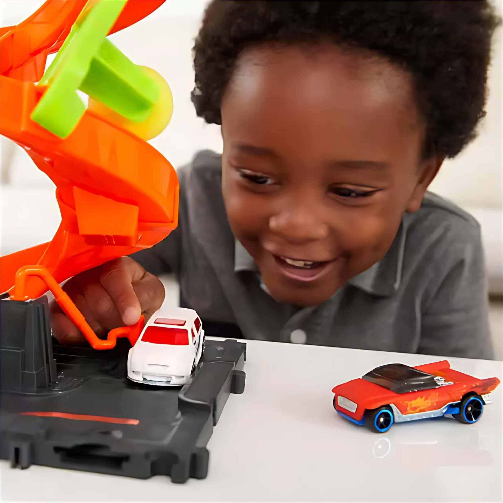 Hot Wheels Pista City Lava Rápido Mega Torre Colorsh com 1 Carrinho Mattel HDP05 - 099311