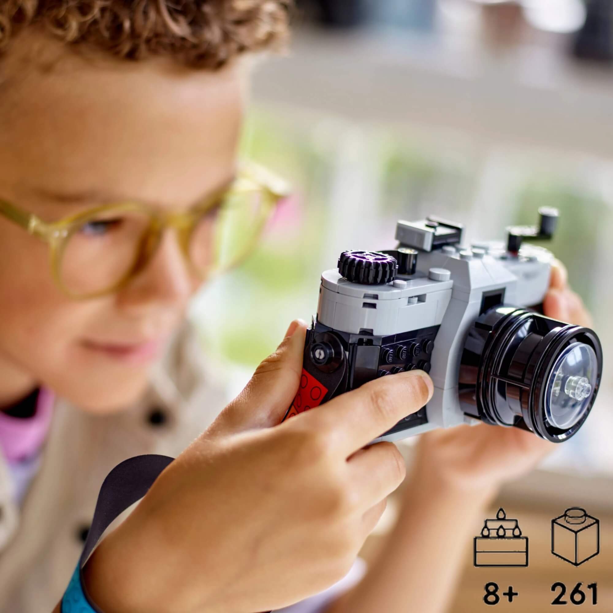 LEGO Creator 3 em 1 Câmera Retrô 261 Peças - 4111131147