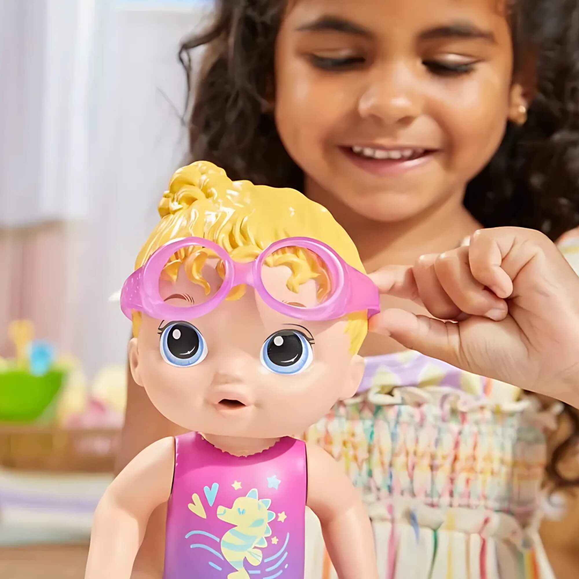 Boneca Piscina Baby Alive Loira Nadadora C/ Acessórios Roxo Hasbro F8140 - 18531