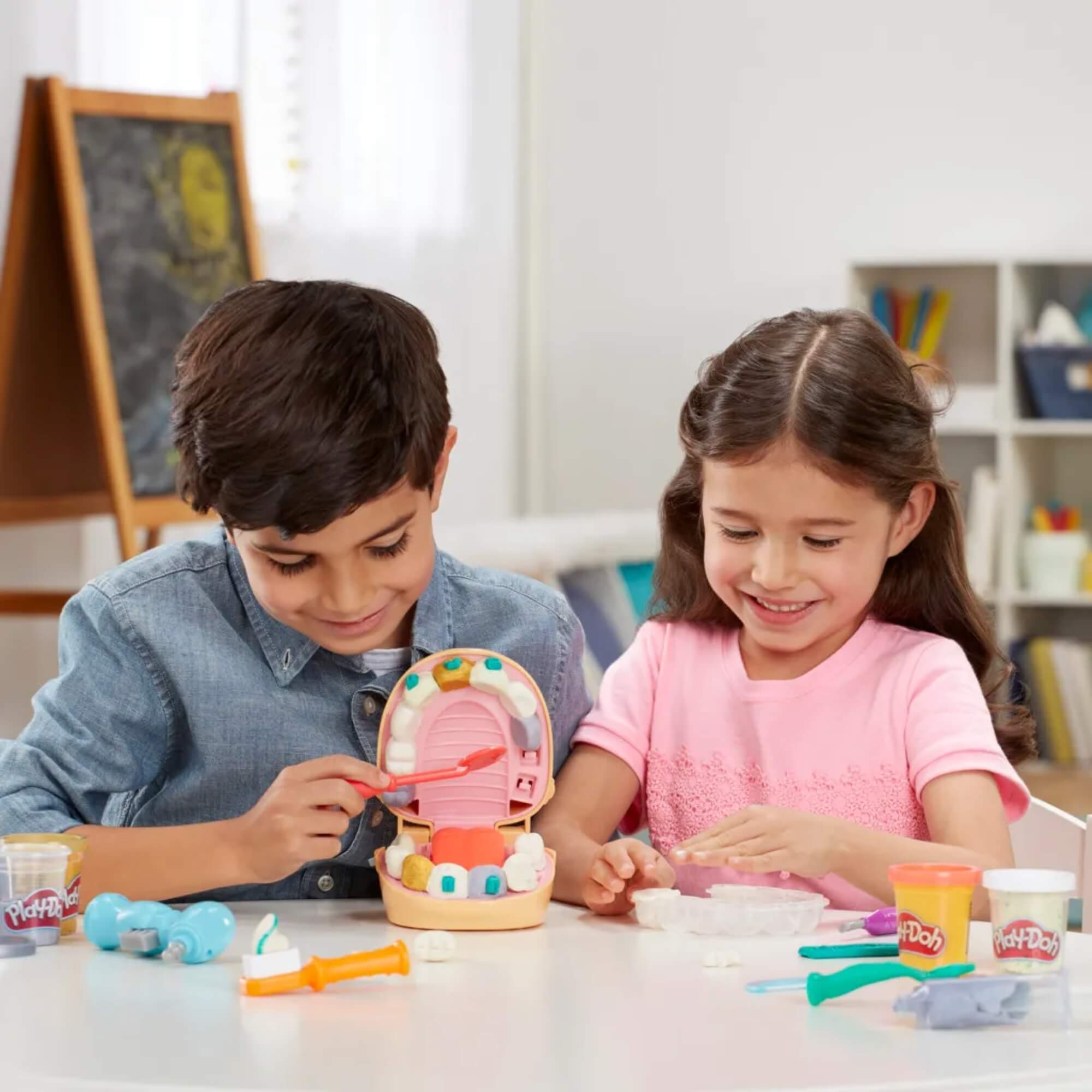 Brinquedo Infantil Massinha de Modelar Brincando de Dentista Play Doh Hasbro - 15717