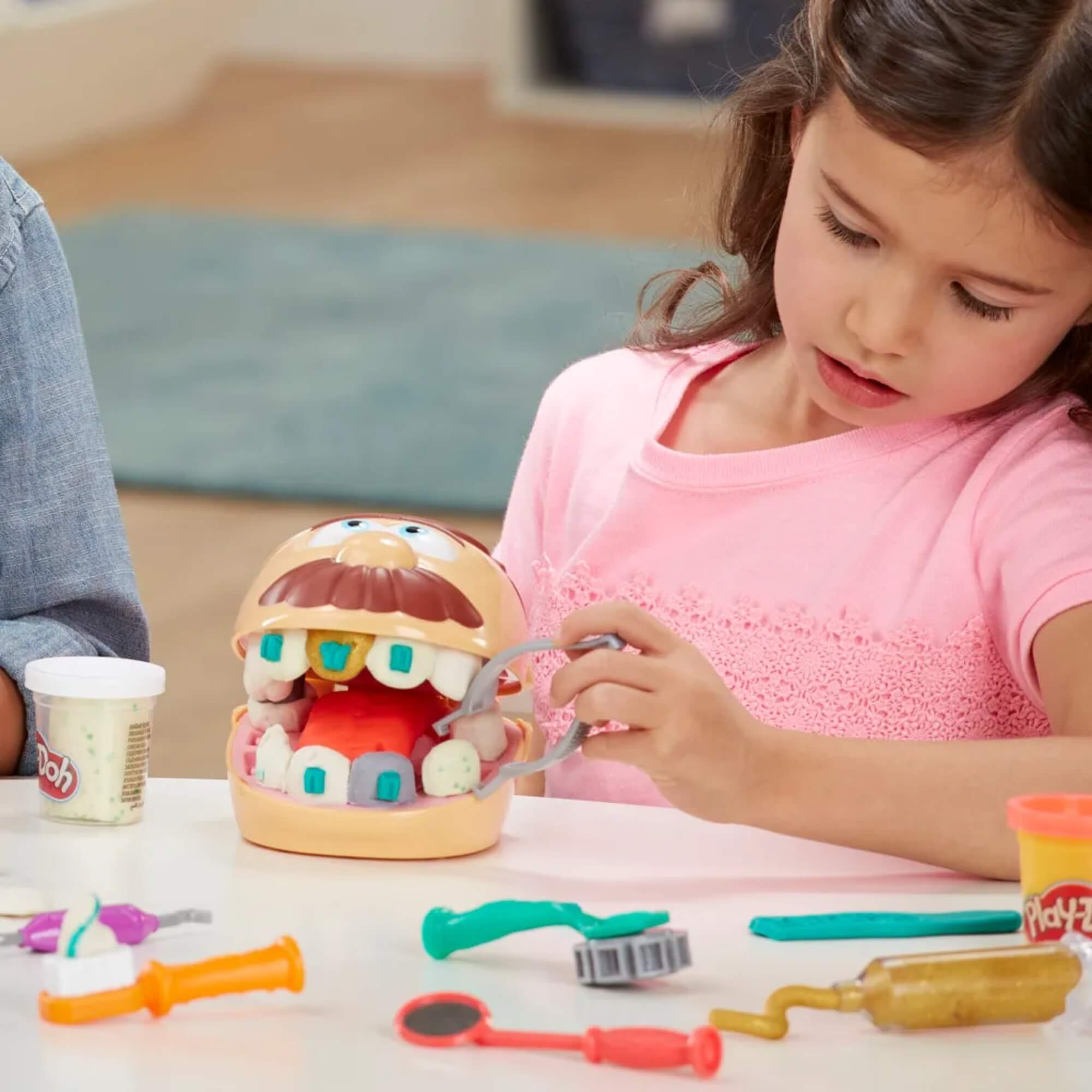 Brinquedo Infantil Massinha de Modelar Brincando de Dentista Play Doh Hasbro - 15717