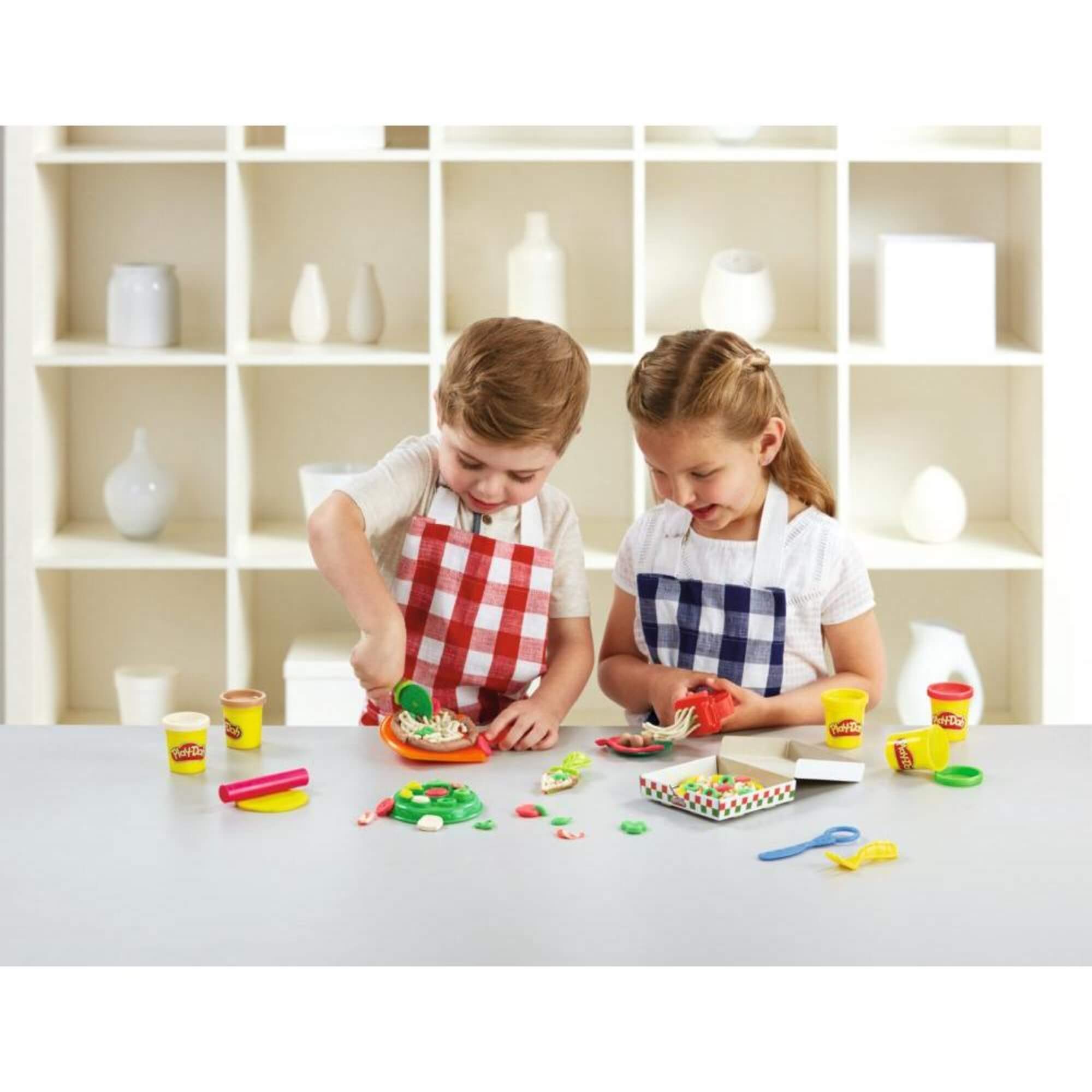 Massa de Modelar Play-Doh Festa da Pizza com 5 Potes de Massinha e Acessórios Hasbro - 10600