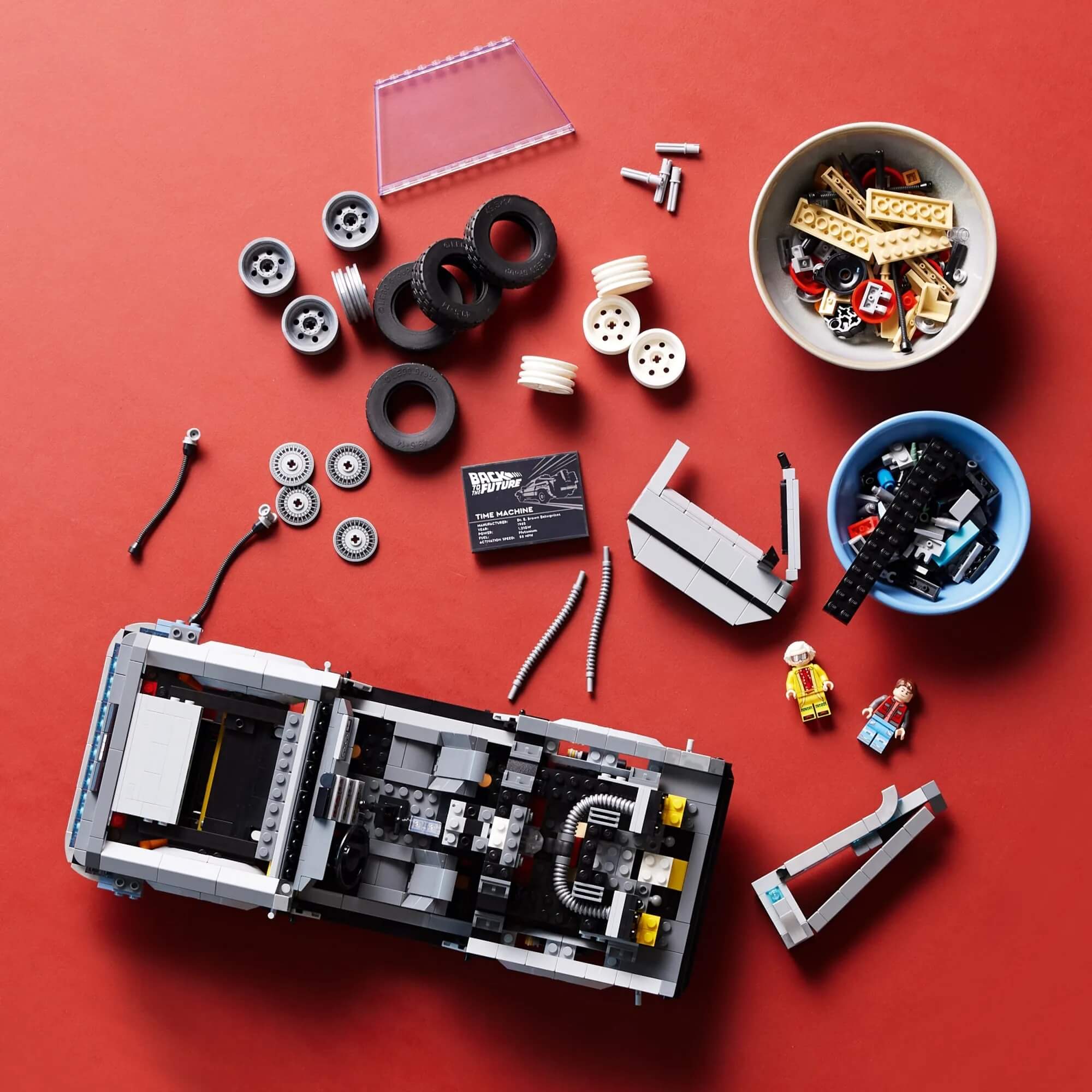 LEGO Creator Expert - Máquina do Tempo de Volta ao Futuro 1872 Peças - 4111110300