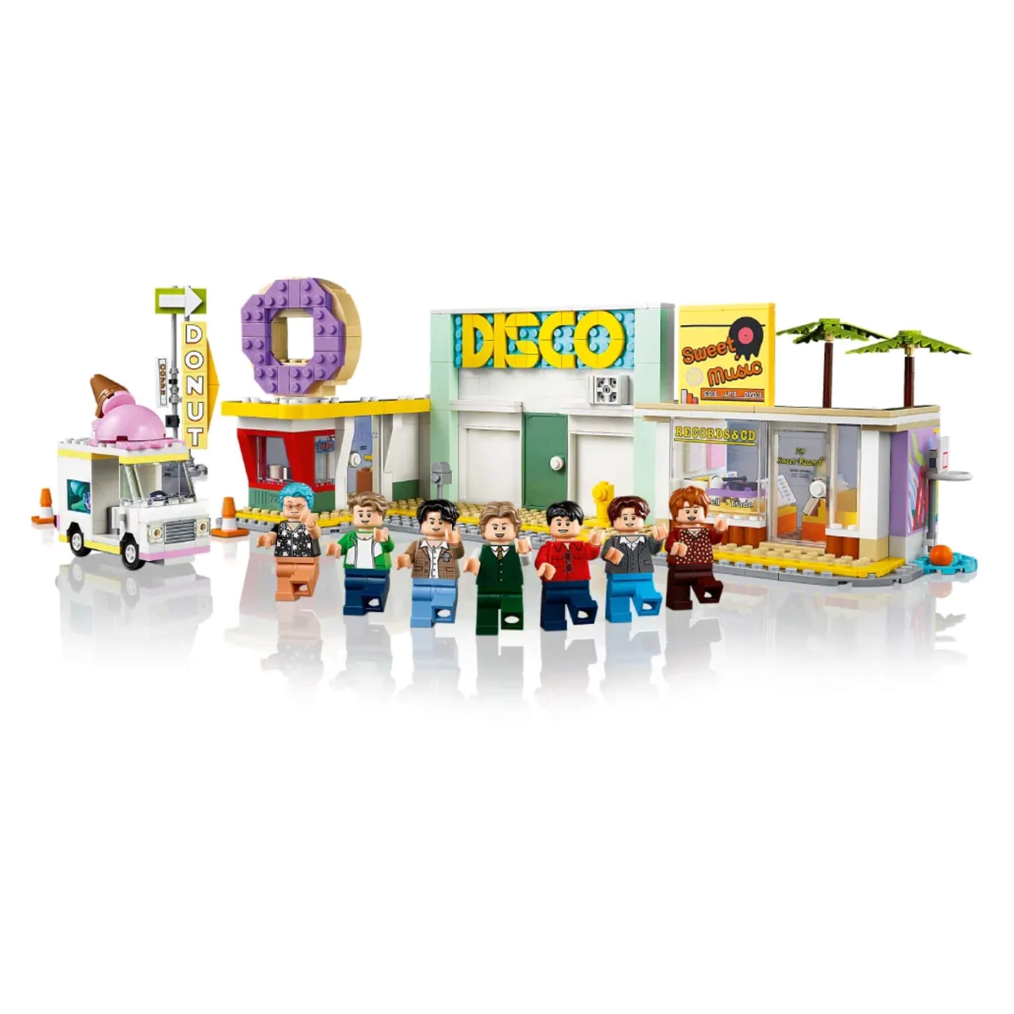 LEGO BTS Dynamite Ideas Cenário Kpop 749 Peças - 4111121339