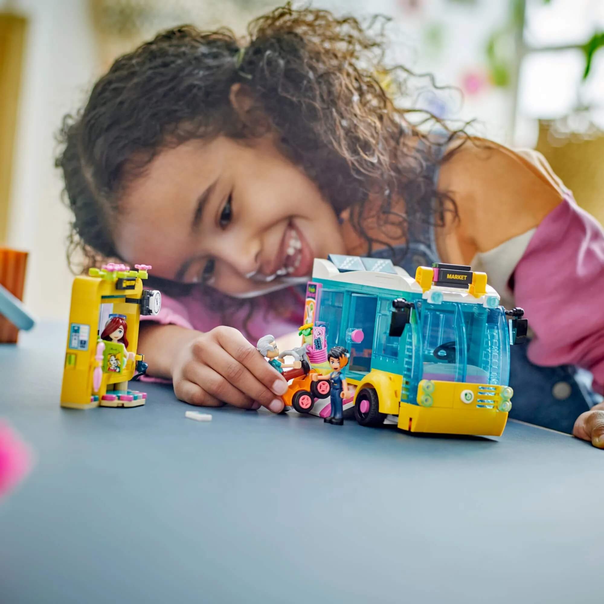 LEGO Friends - Ônibus de Heartlake City 480 Peças - 4111141759