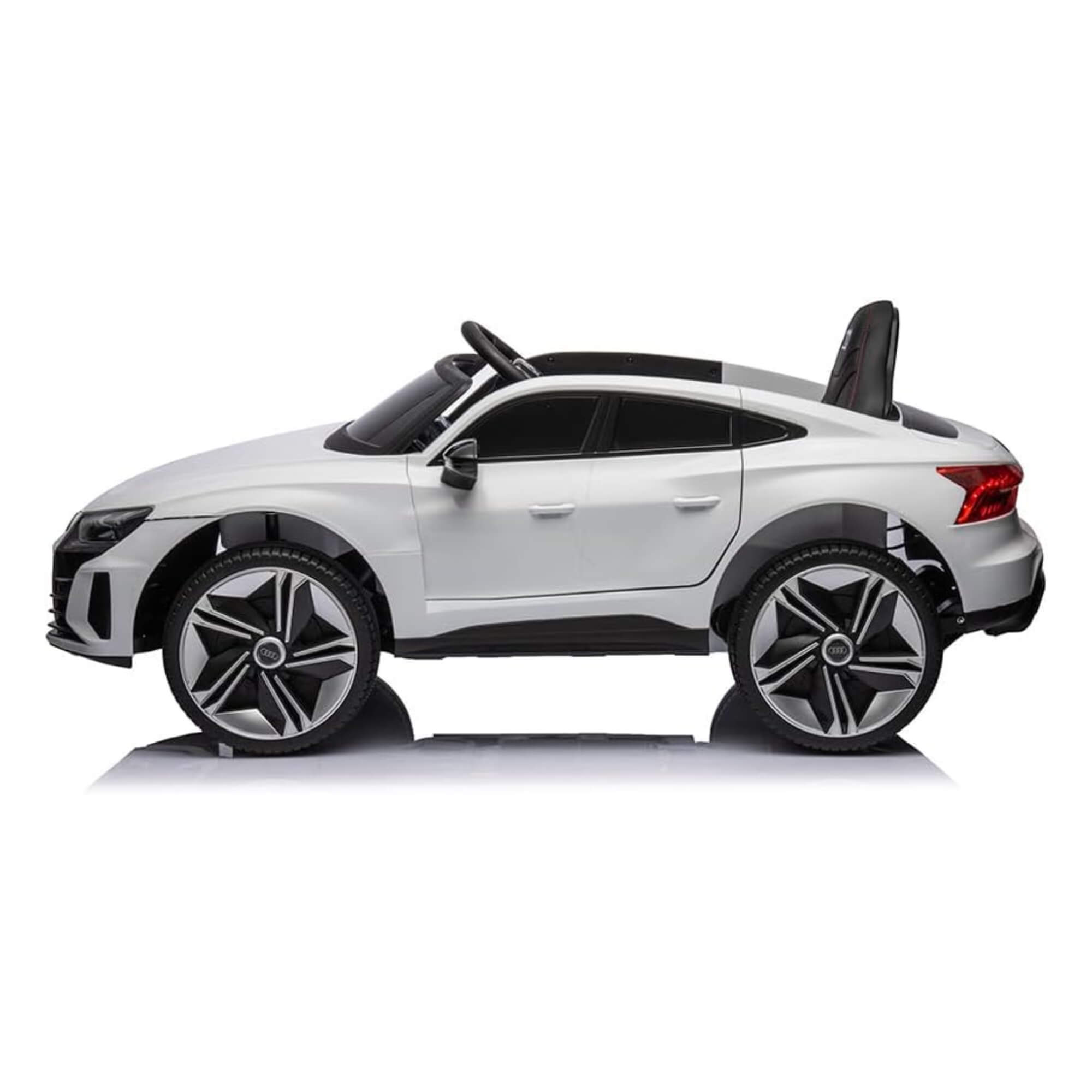 Carrinho Elétrico Infantil Audi RS E-Tron Bateria Recarregável e Controle Remoto Zippy Toys - 9973