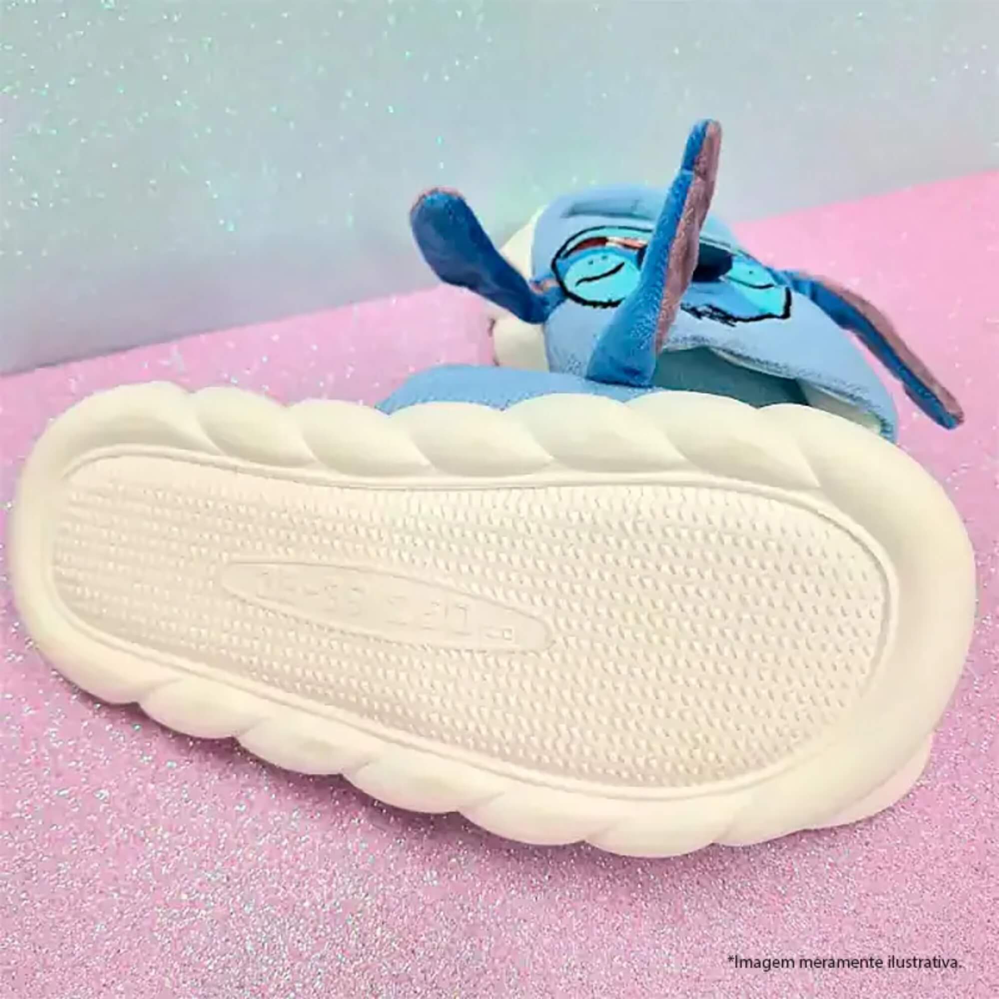Pantufa Nuvem Stitch Tamanho G - Disney Zona Criativa - 10073429