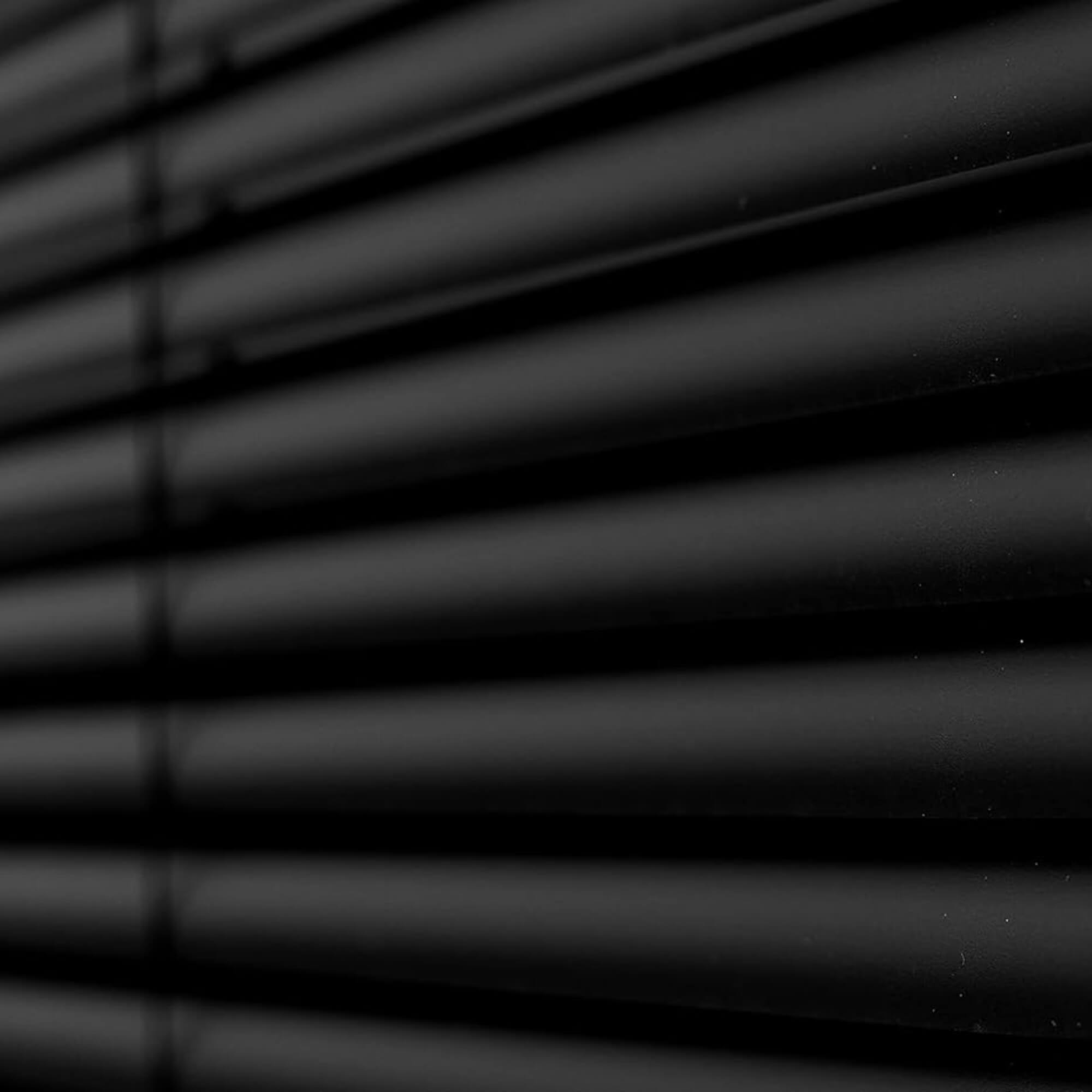 Persiana Horizontal PVC 25mm 80x130cm Preta para Janela Conthey Evolux - D157281C