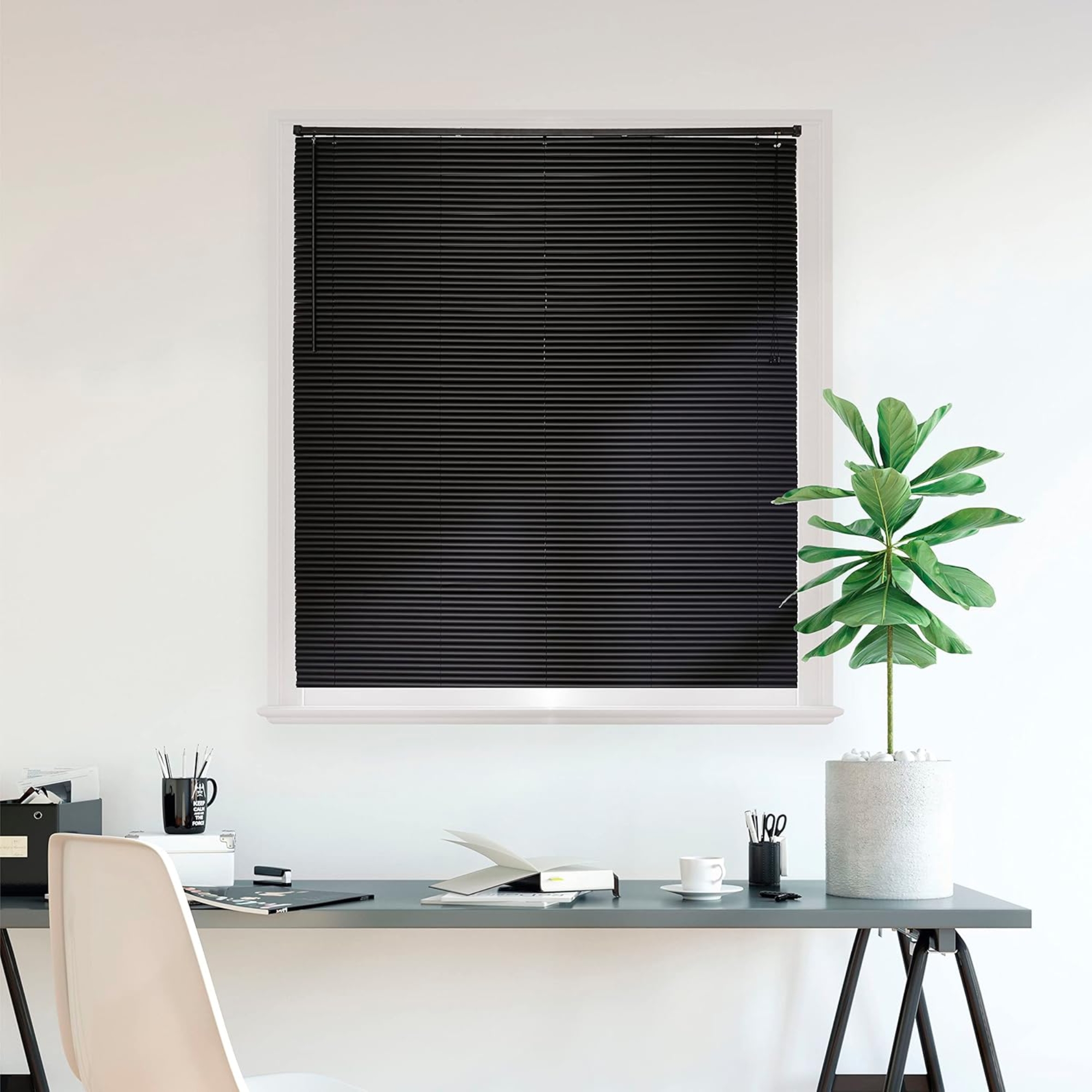 Persiana Premier Horizontal PVC 25mm 140x160cm Preta Conthey Evolux - D113182E