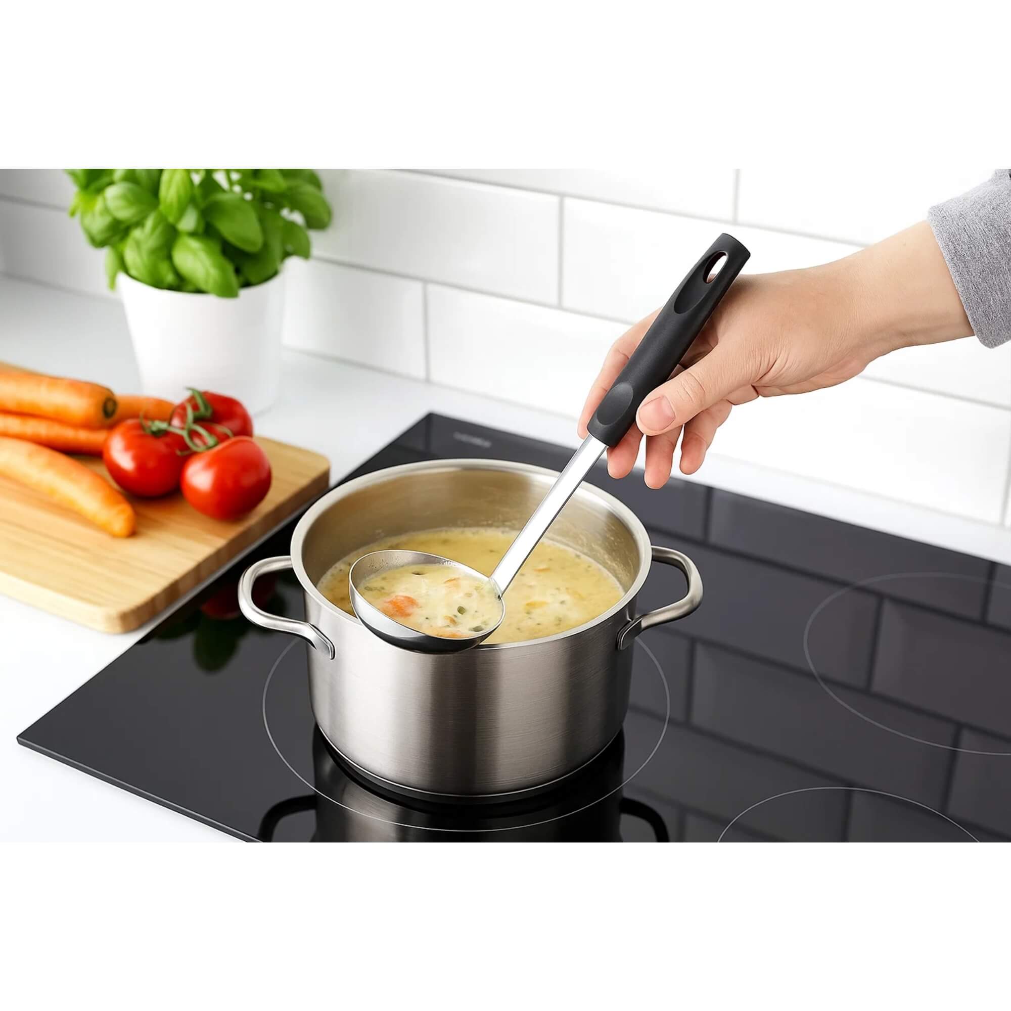 Concha Terrina Linha Asti 28,5cm 90ml cabo preto Brinox - 2221/303