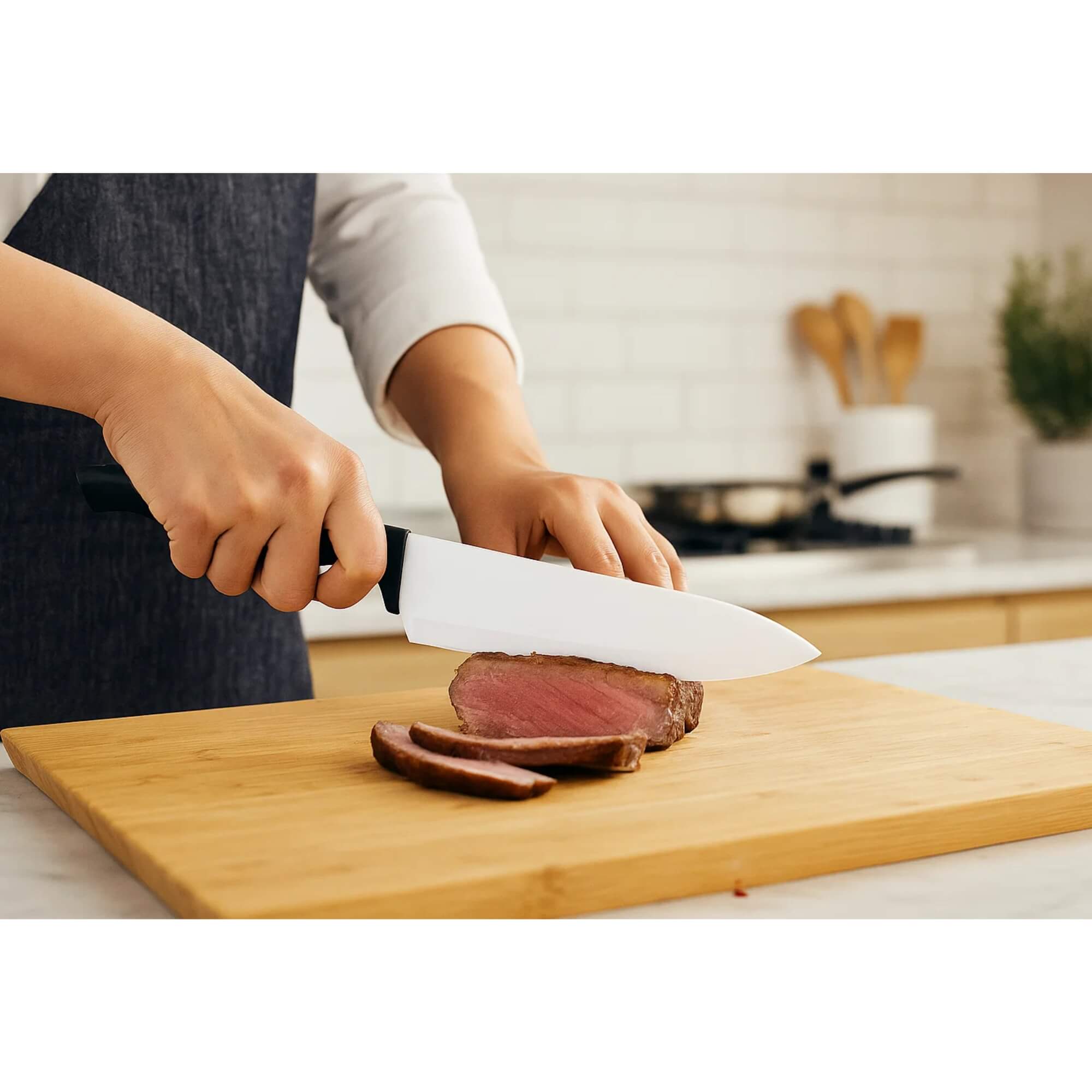 Faca p/ Carne ideal para todos os preparos 8" (32,5 cm) inox cabo preto Brinox - 2556/300