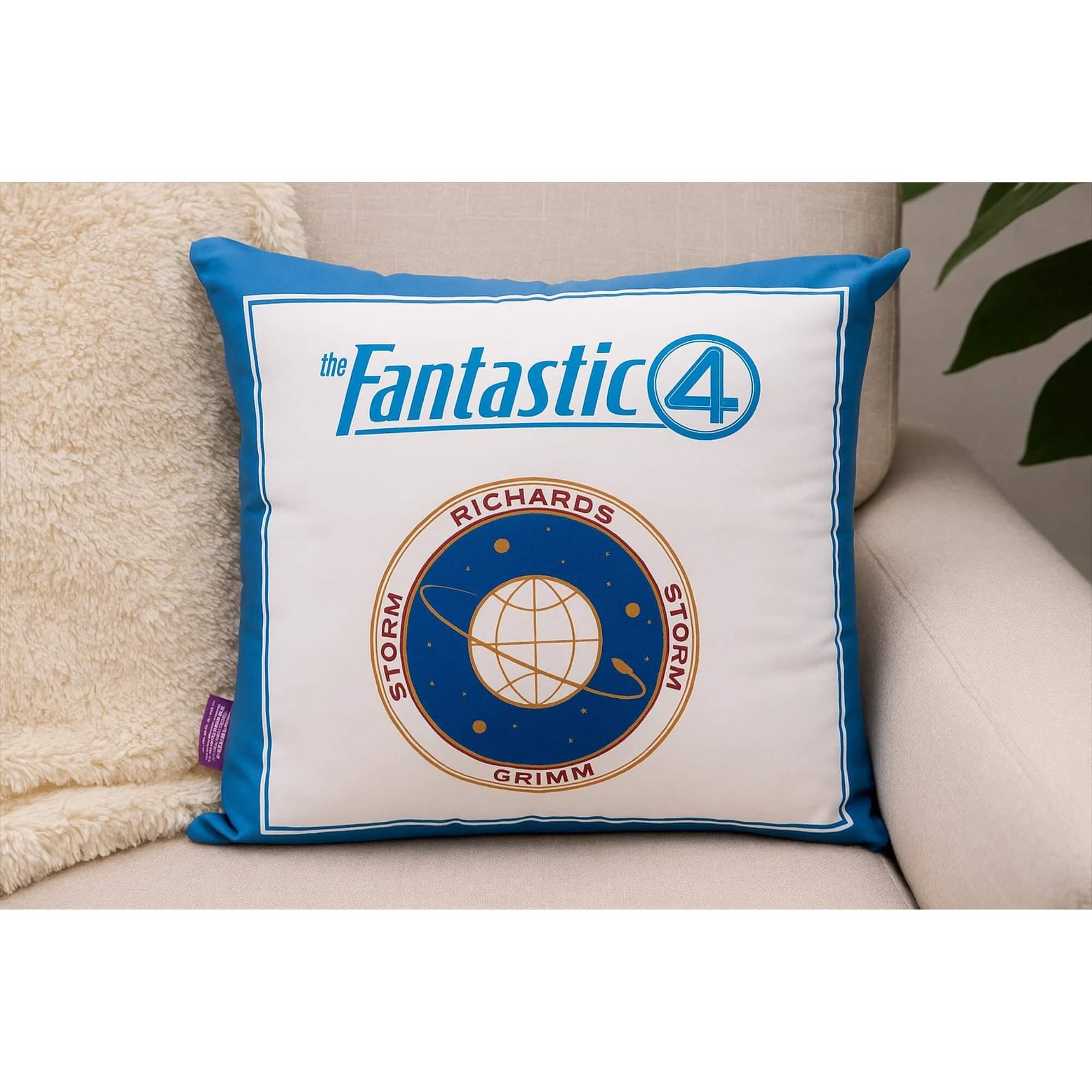 COMP Kit Quarteto Fantástico Almofada + Garrafa Alumínio 500ml Mosquetão Marvel Zona Criativa