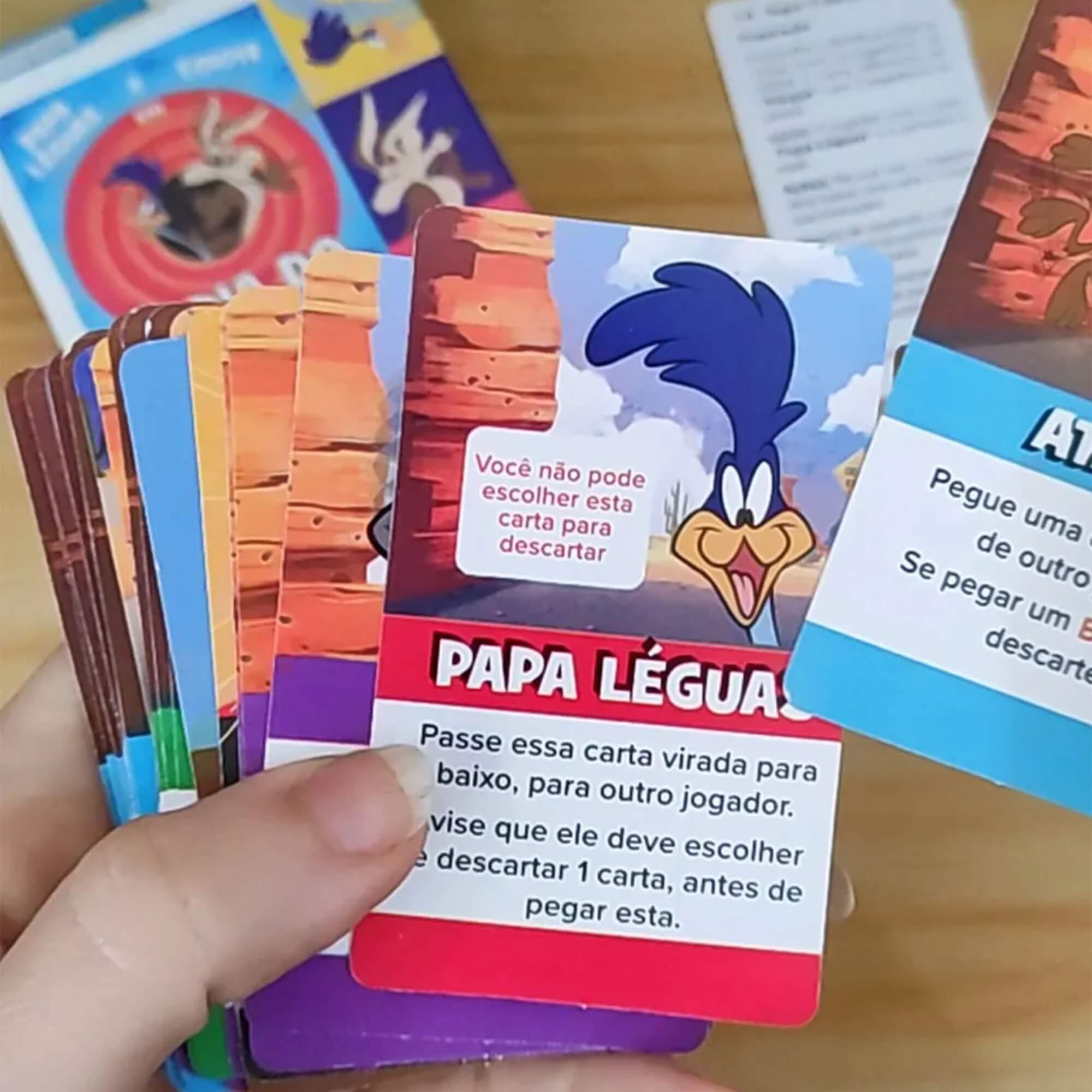 Jogo de Cartas Pocket Fun Looney Tunes - O Dia do Caçador Cooper Fun - 10054