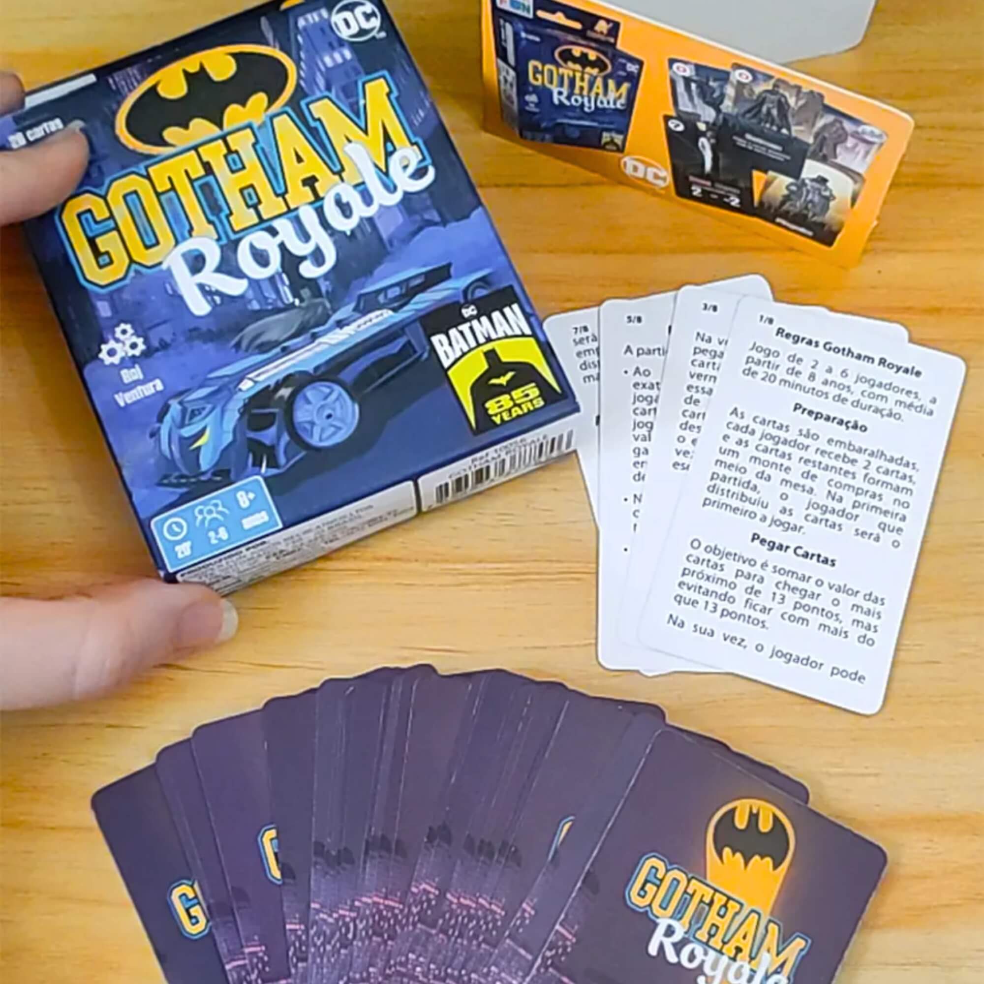 Jogo de Cartas Pocket Fun Gotham Royale Batman c/ 26 cartas Cooper Fun - 10056