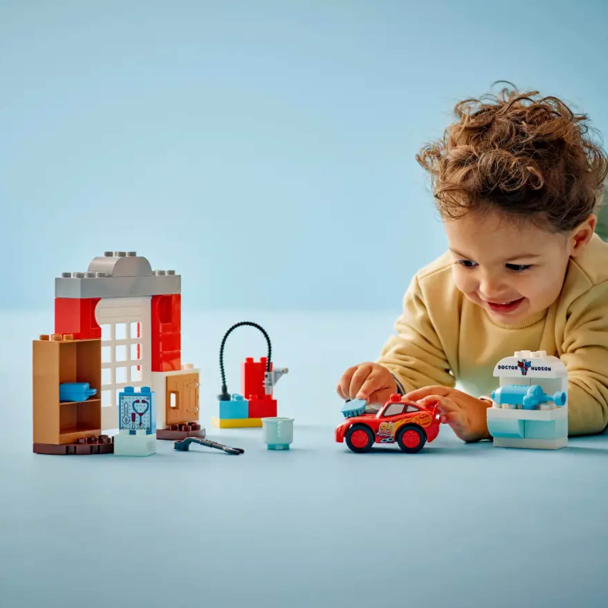 LEGO DUPLO - Visita de McQueen à Doc's Garage 35 peças - 4111110456