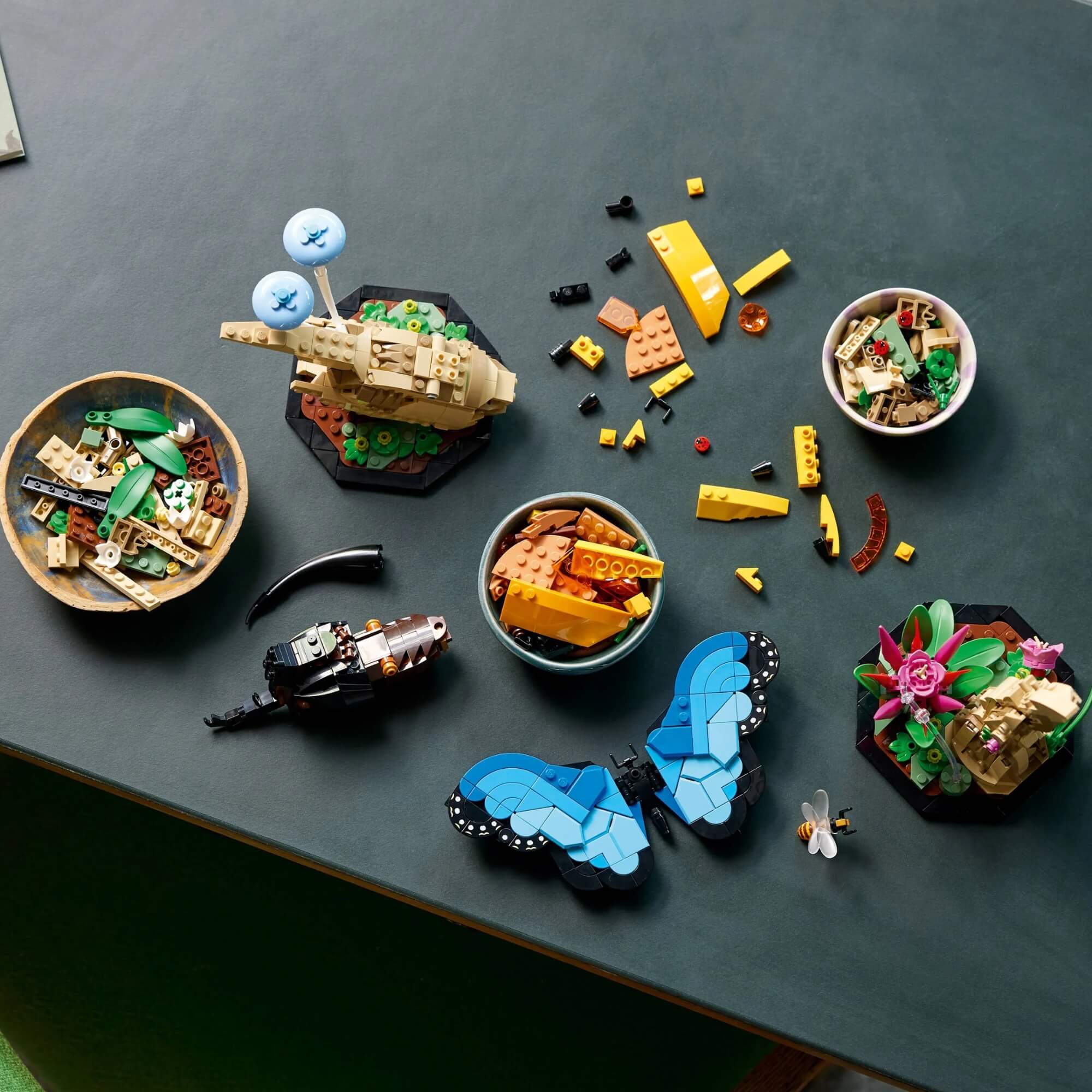 LEGO Ideas - A Coleção de Insetos 1111 peças - 4111121342