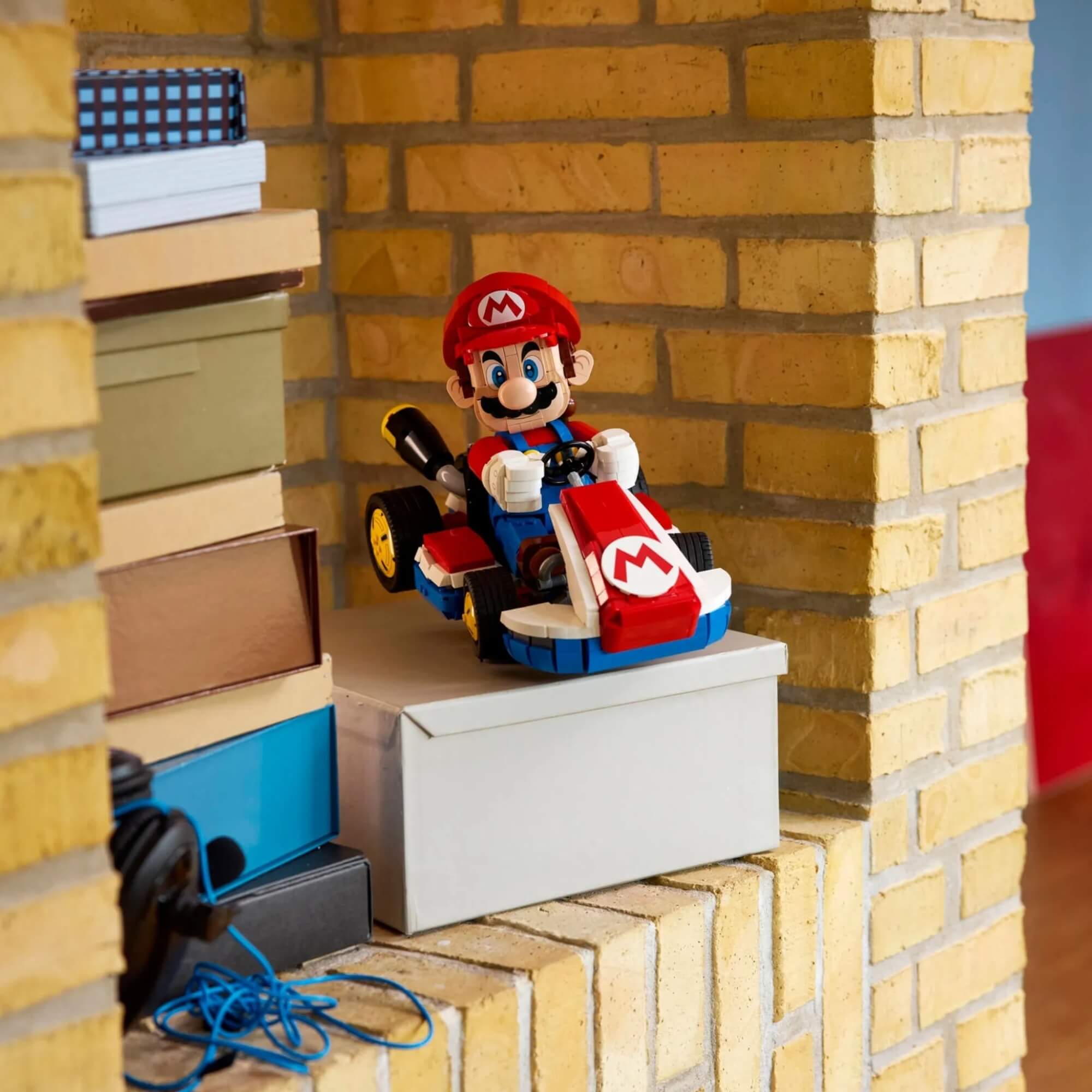 LEGO Super Mário - Mario Kart: Mario e Kart Padrão c/ 1972 peças - 4111172037
