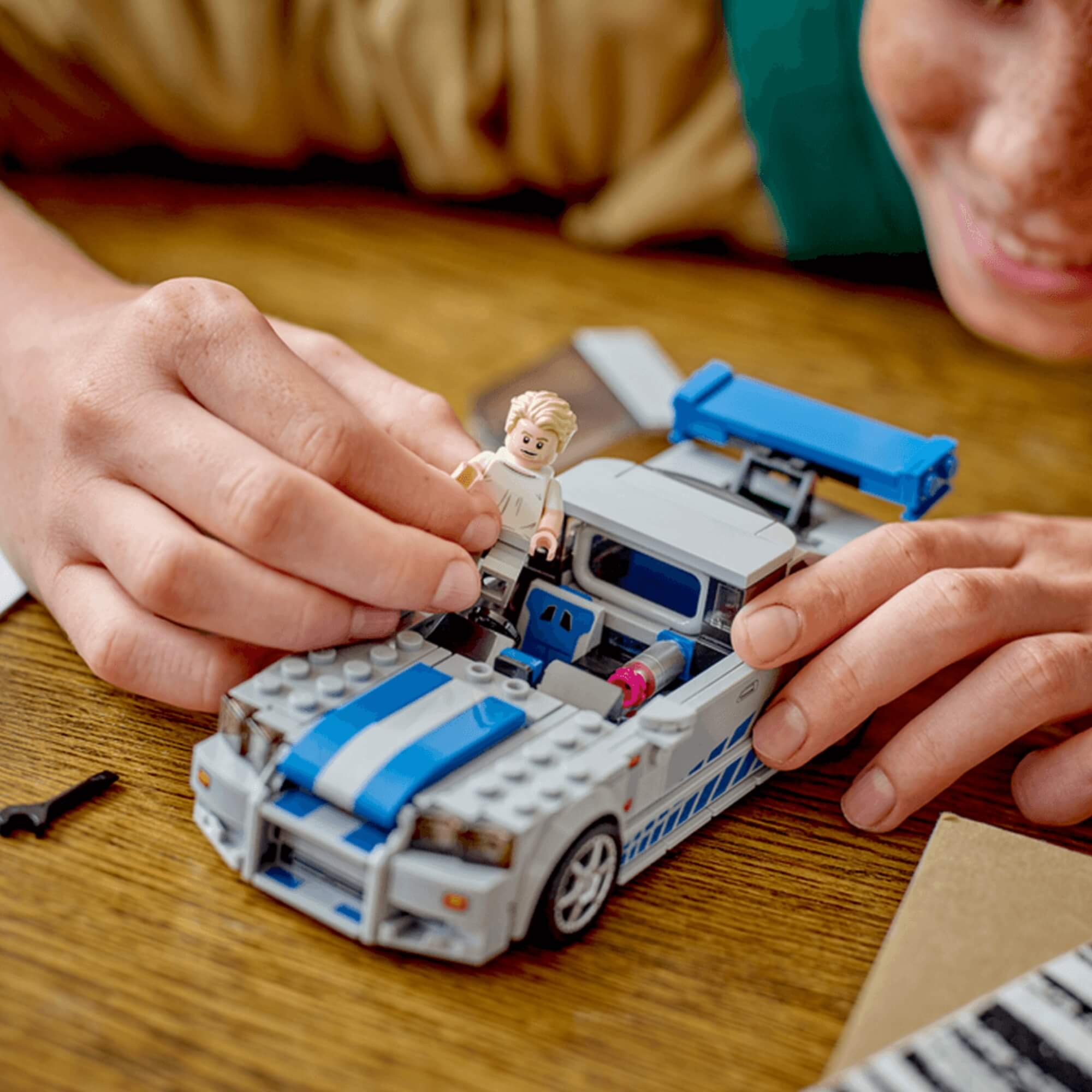 LEGO Speed Champions - Nissan Skyline GT-R de Velozes e Furiosos c/ 319 peças - 4111176917