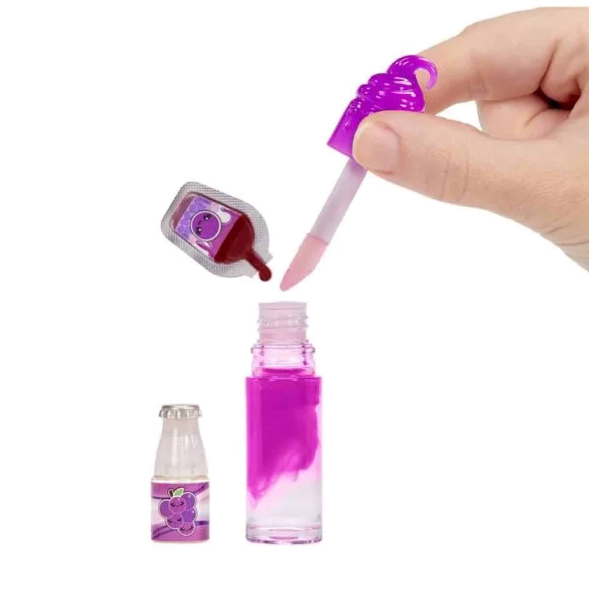 Boneca Yummiland Lipgloss - Greta Grape (Uva) MGA - 4222120773