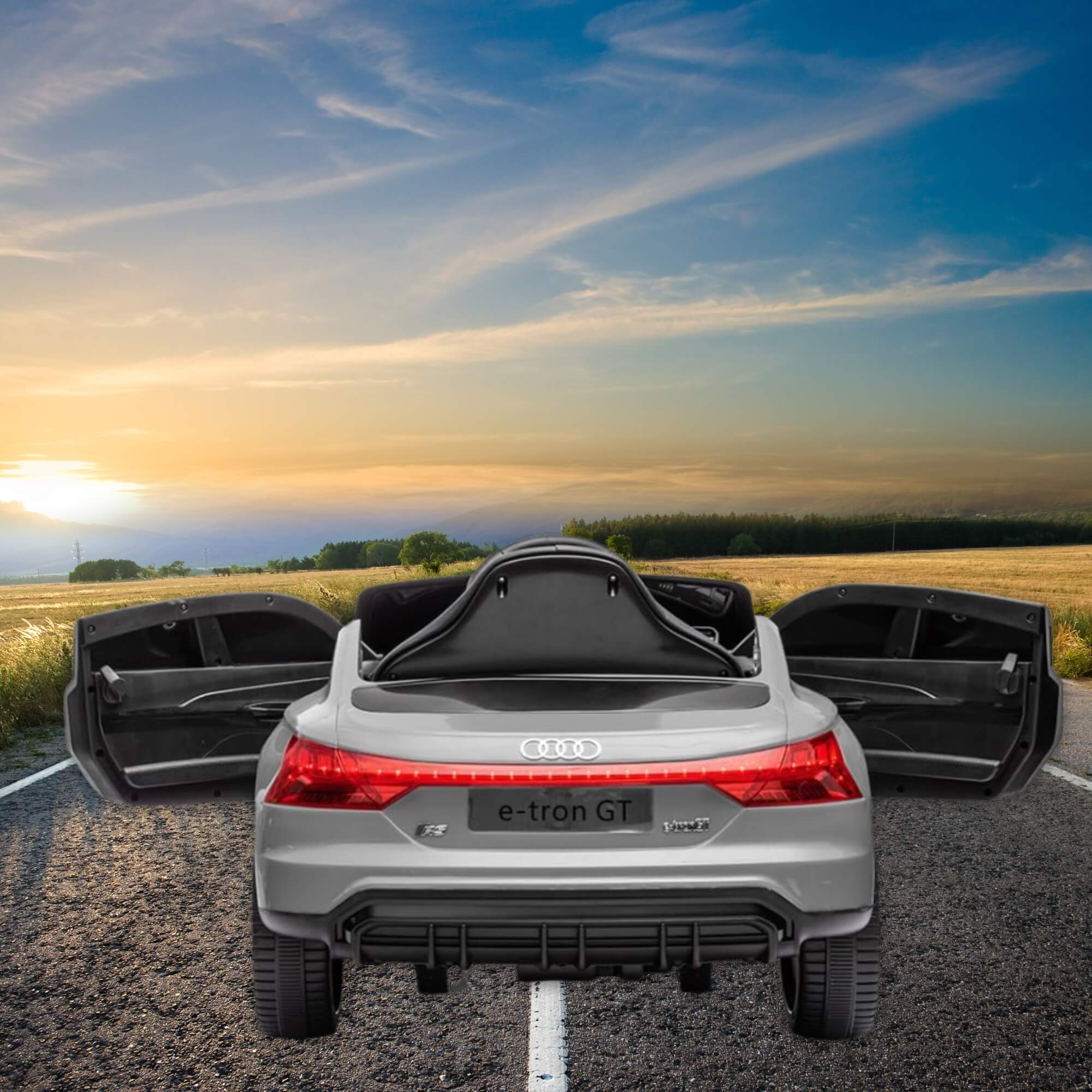Carro Elétrico Infantil Audi E-Tron Sportback 12V c/ Controle Remoto cor Cinza Zippy Toys - 9971
