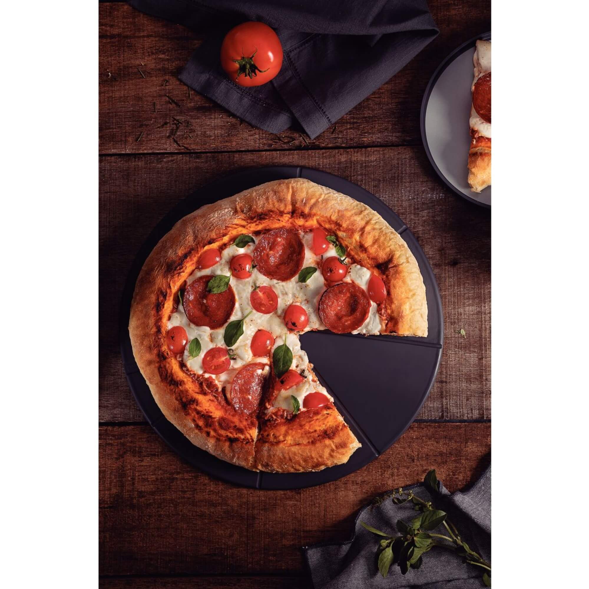 Tábua de Corte para Pizza em Polipropileno Cinza Tramontina - 23768160