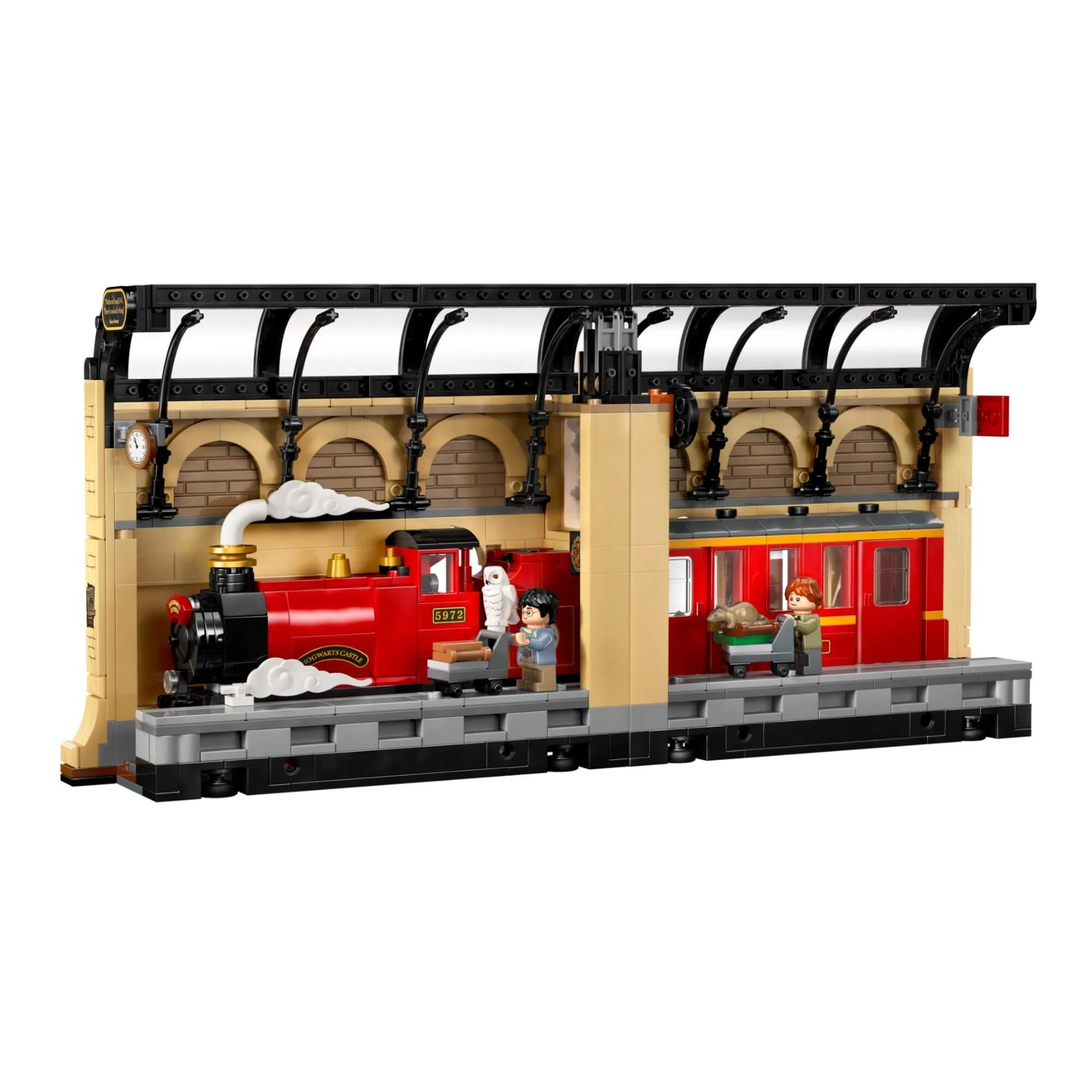 LEGO Harry Potter - Cantinho do Livro: O Expresso de Hogwarts 832 Peças - 4111176450