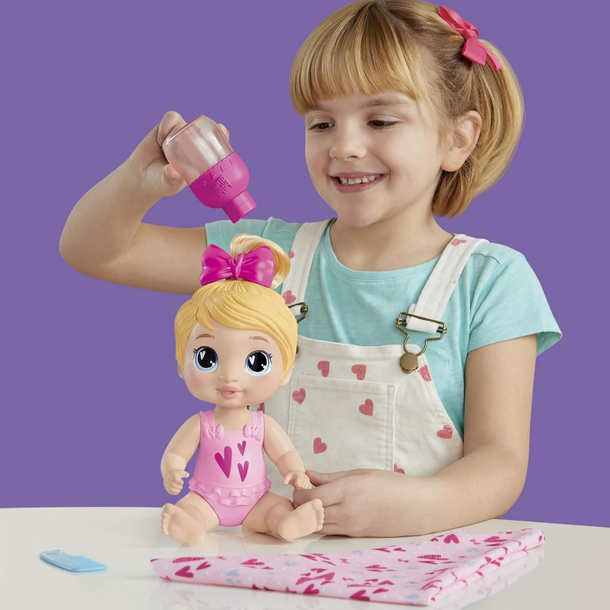Brinquedo Infantil Boneca Baby Alive Bebê Shampoo Harper Hugs (Loira) Hasbro - 18525