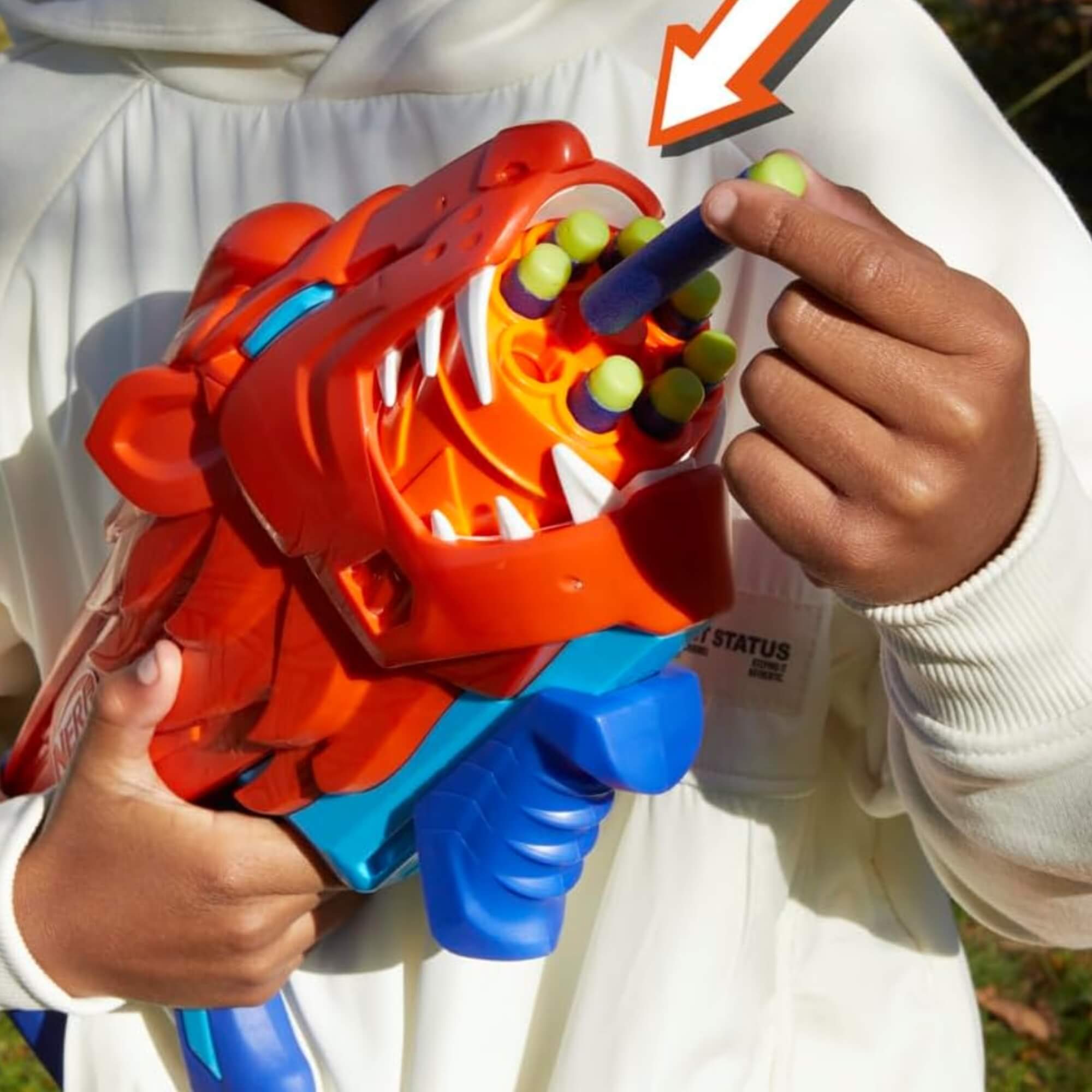 Brinquedo Infantil Lançador Nerf Wild Lionfury com 16 Dardos de Espuma Hasbro - 18647