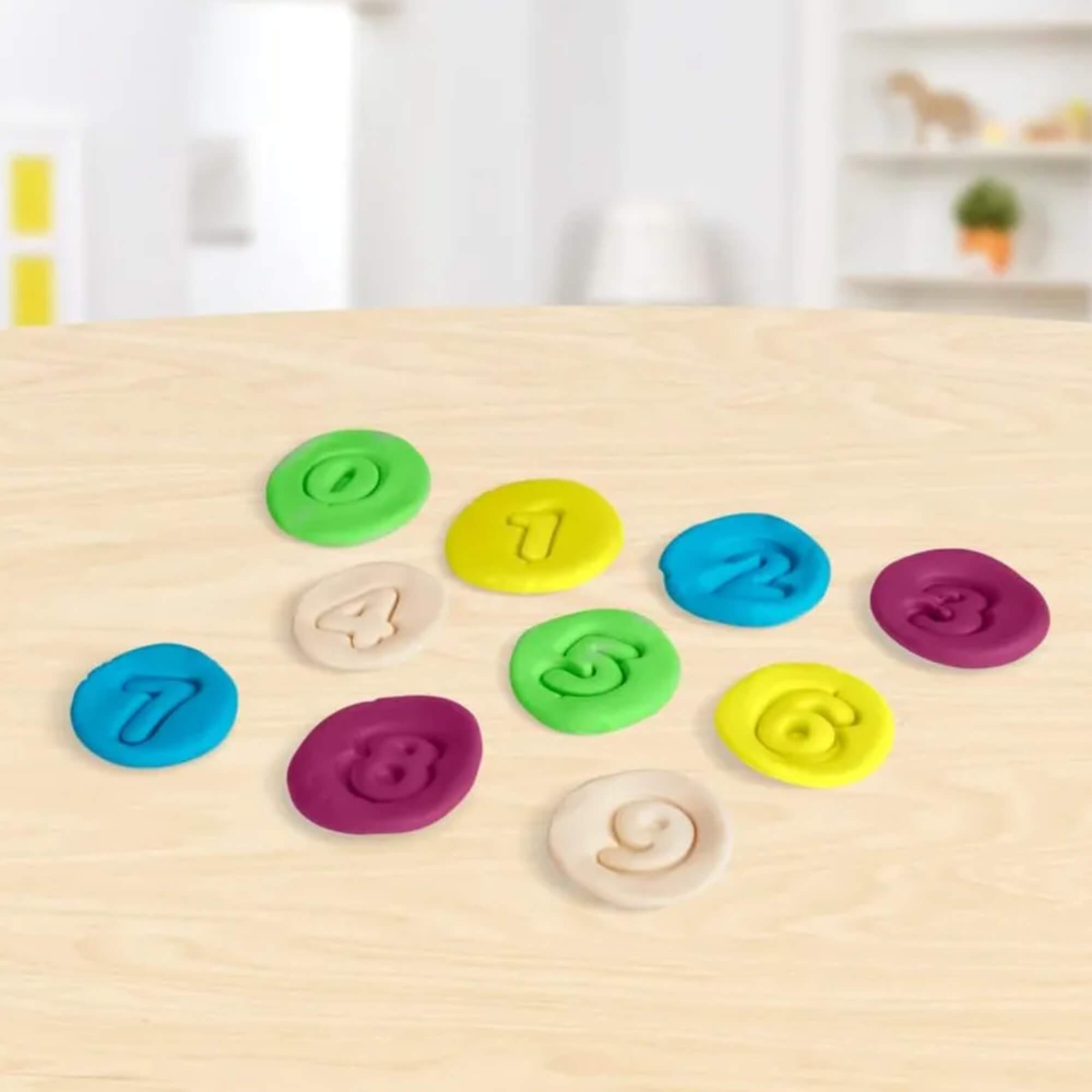 Brinquedo Infantil Play-Doh Kit Inicial de Números com Acessórios e 6 Potes Hasbro - 18487