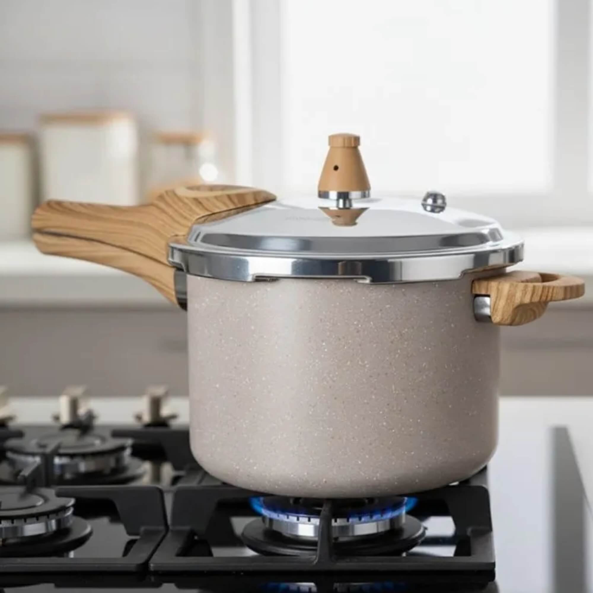Panela de Pressão Indução Antiaderente Ceramic Life Pressure 4,2 Litros Areia Brinox - 4952/105