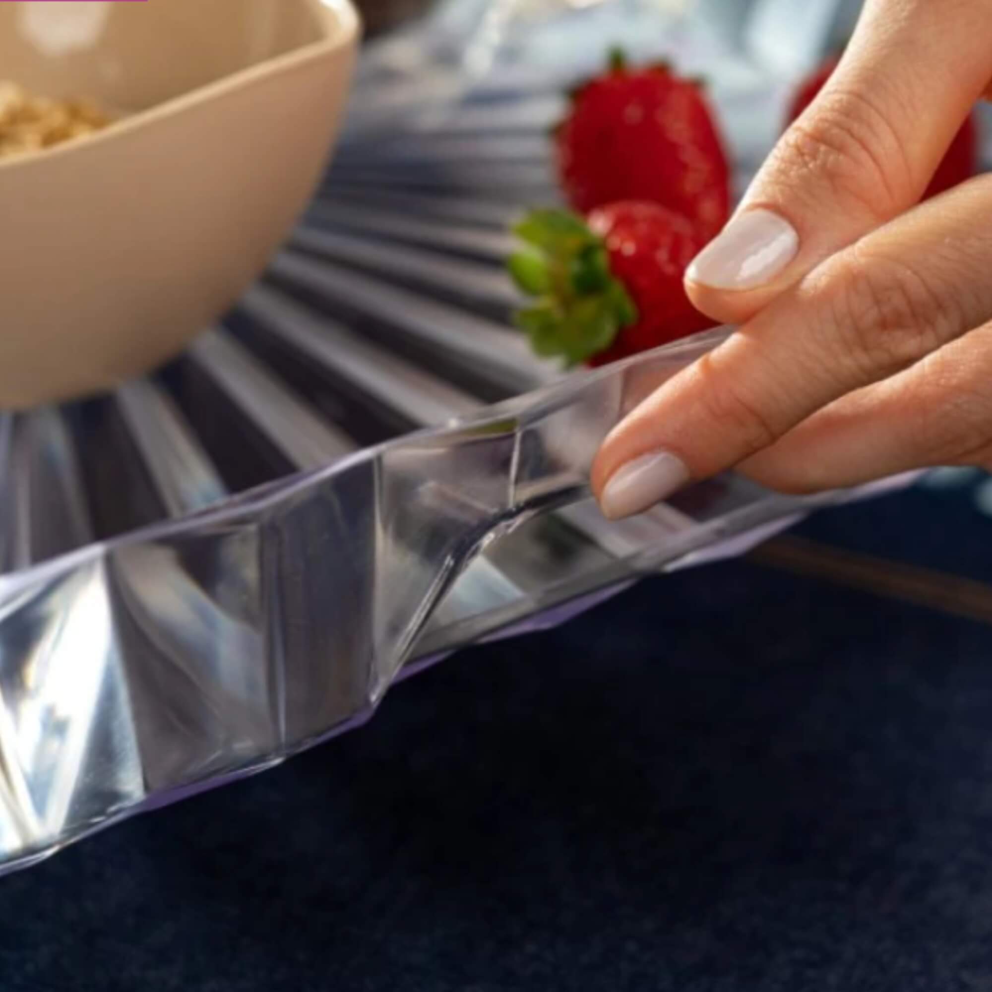 Bandeja Multiuso Transparente Translucido de Plástico UZ Utilidades - UZ449-TR
