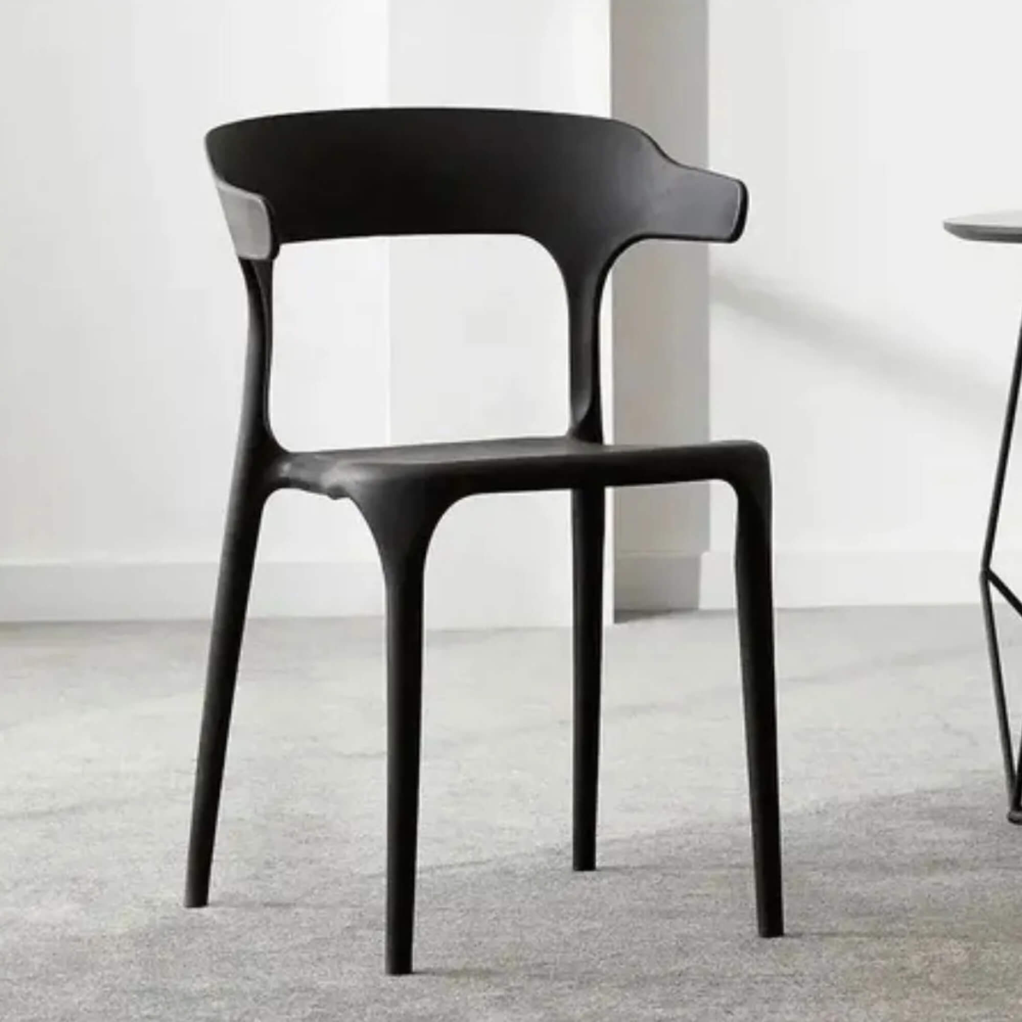 Cadeira Ergonômica Chifre Preta para Mesa de Jantar
