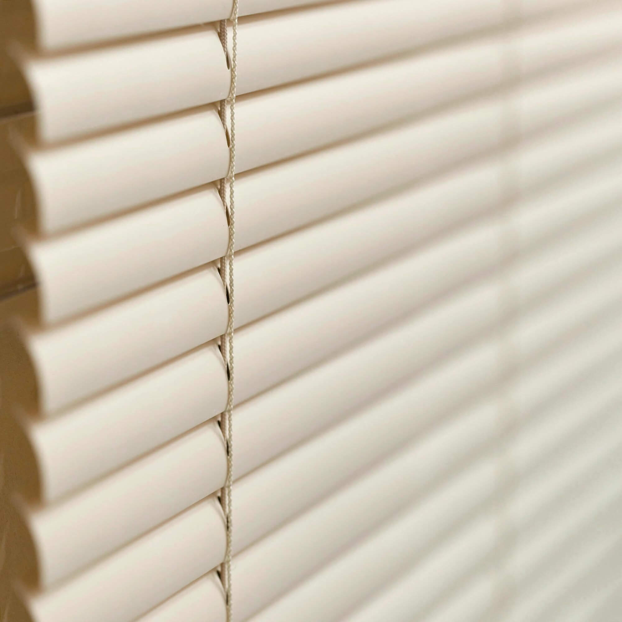 Persiana Horizontal Off PVC 25m 120x130cm Bege Conthey Evolux - D148033B