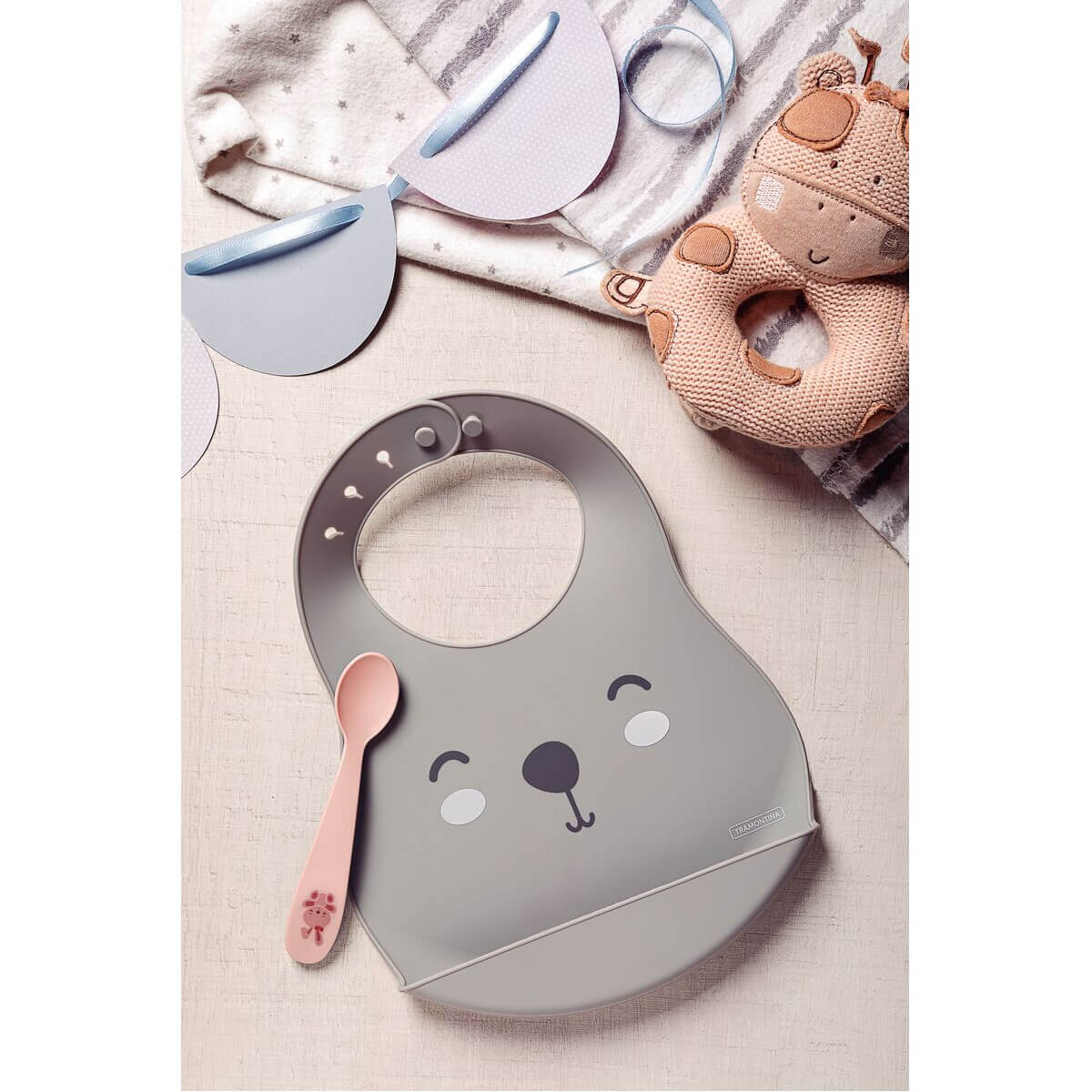 COMP Kit Prato Infantil Baby Friends + Babador e Colher Tramontina